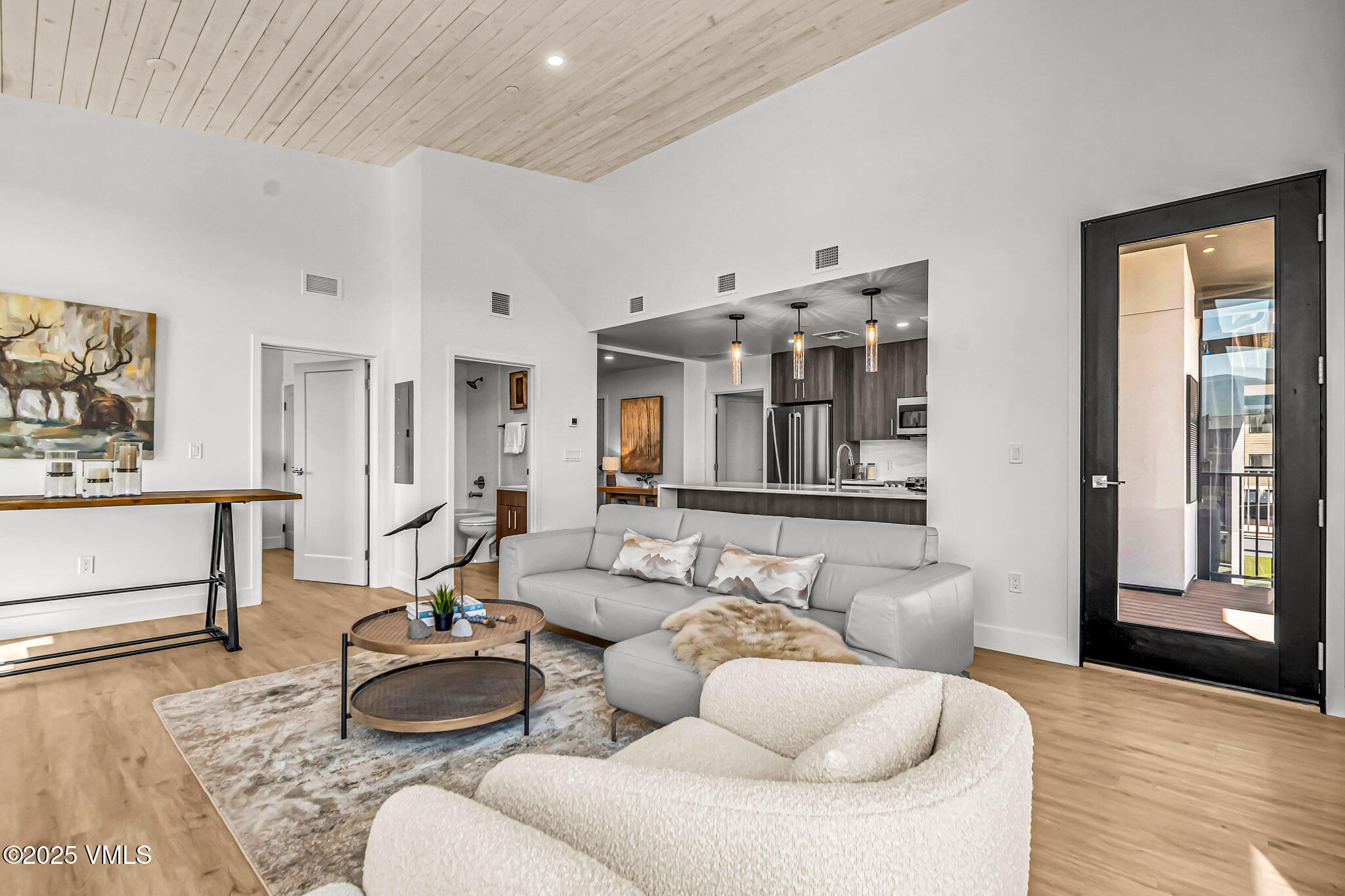Eagle, Colorado, 81631, United States, 2 Bedrooms Bedrooms, ,2 BathroomsBathrooms,Residential,For Sale,1925129