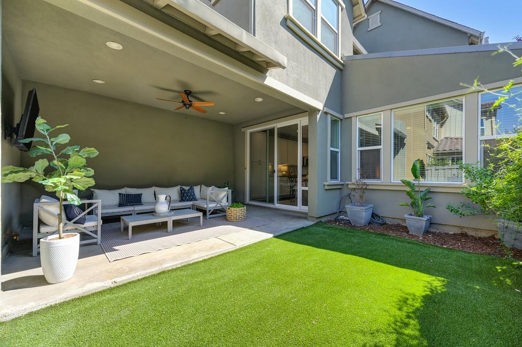 Sacramento, California, 95816, United States, 3 Bedrooms Bedrooms, ,3 BathroomsBathrooms,Residential,For Sale,1916793