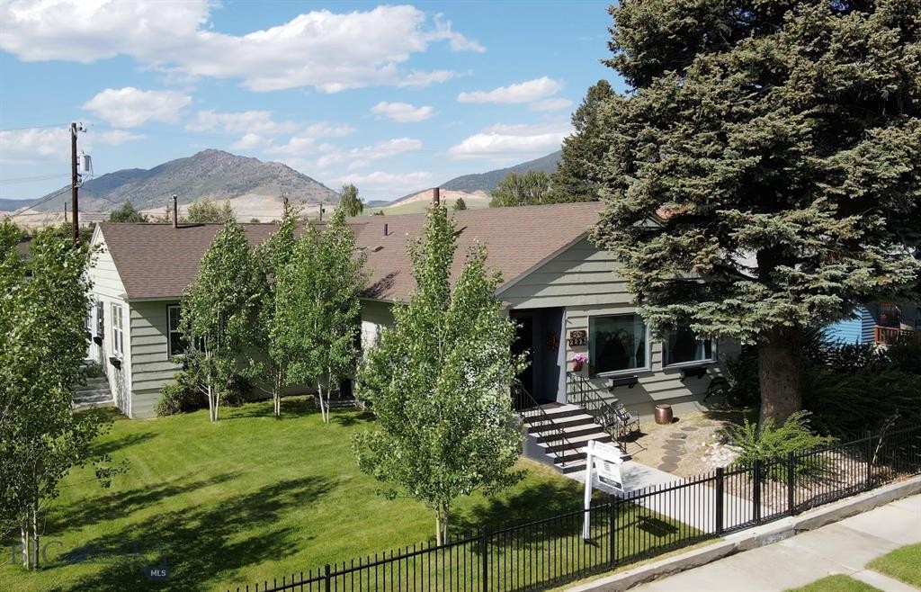 Butte, Montana, 59701, United States, 5 Bedrooms Bedrooms, ,3 BathroomsBathrooms,Residential,For Sale,1981249