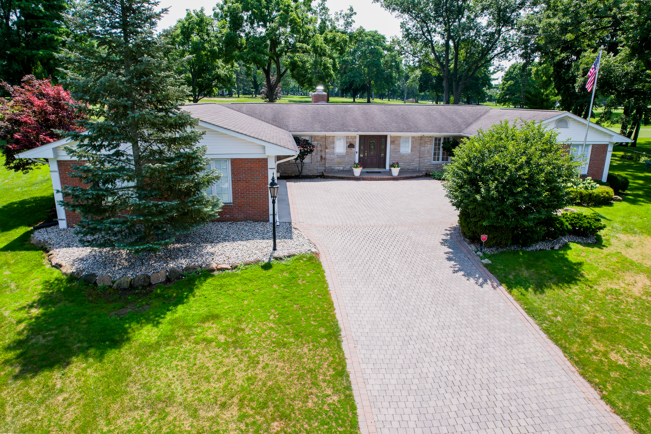 Grand Blanc, Michigan, 48439, United States, 3 Bedrooms Bedrooms, ,3 BathroomsBathrooms,Residential,For Sale,1982628