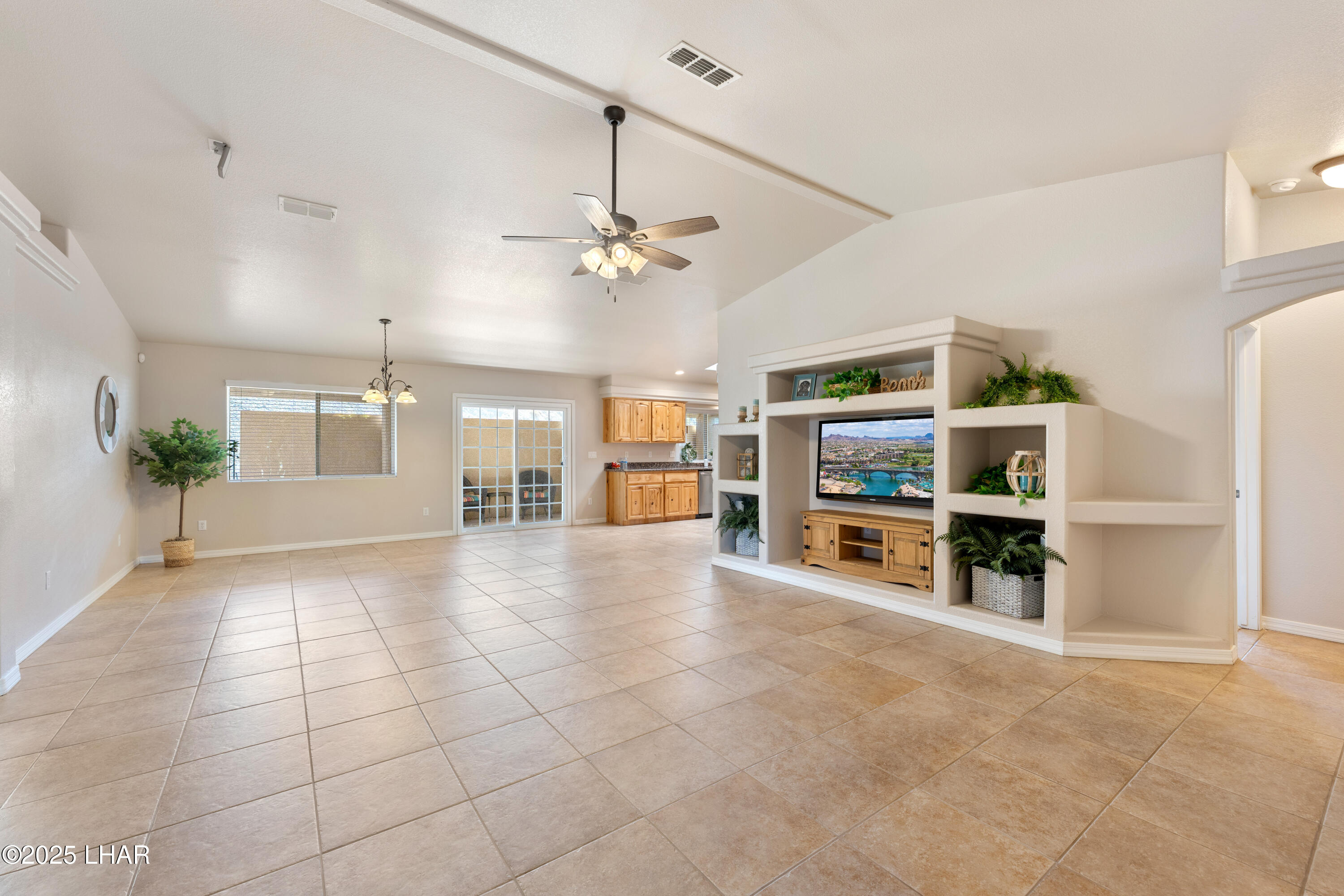 Lake Havasu City, Arizona, 86404, United States, 3 Bedrooms Bedrooms, ,1 BathroomBathrooms,Residential,For Sale,1967862