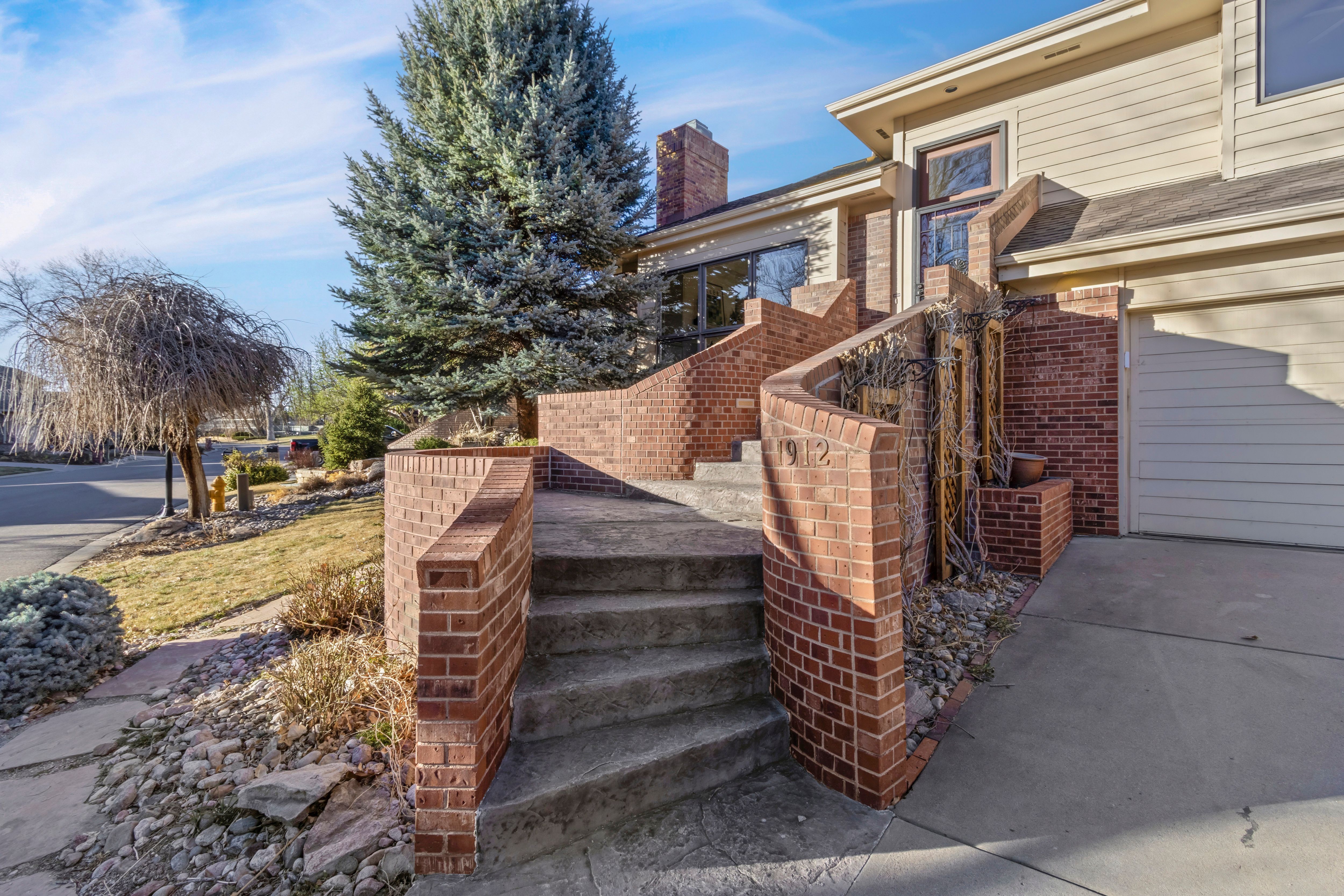  Cottonwood Pointe Home Tucked Along the 9th Fairway of Fort Collins Country Club - 物件實景