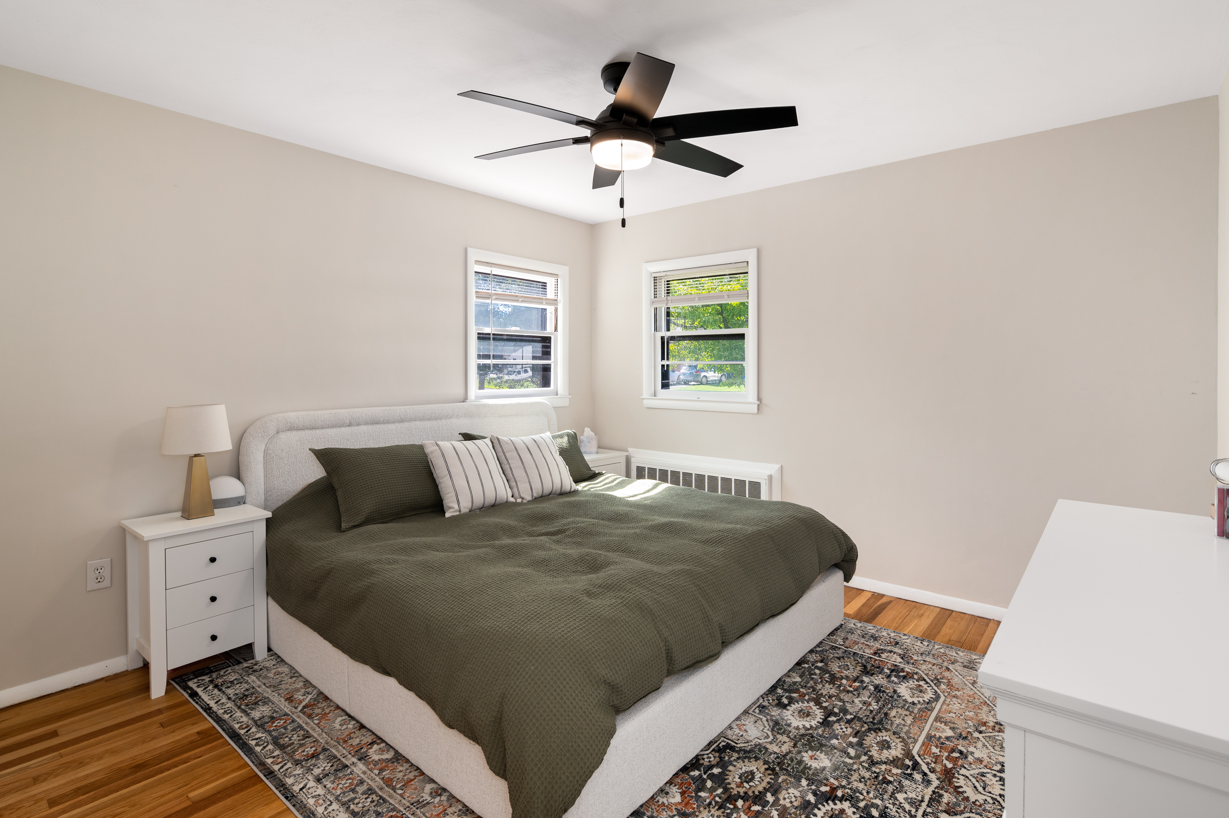  Fully modernized 3-bedroom ranch in a quiet, beautiful neighborhood. - 物件實景