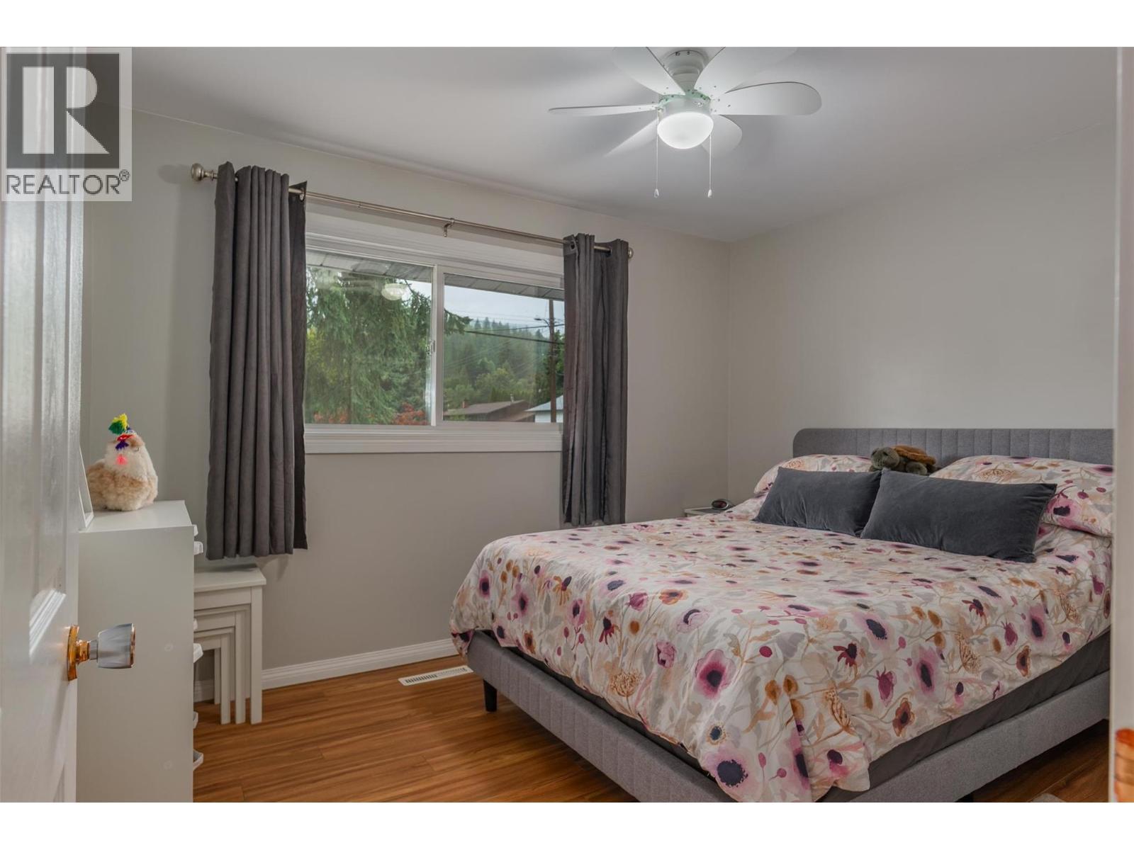CASTLEGAR, British Columbia, V1N 2S5, CA, 5 Bedrooms Bedrooms, ,3 BathroomsBathrooms,Residential,For Sale,1918306