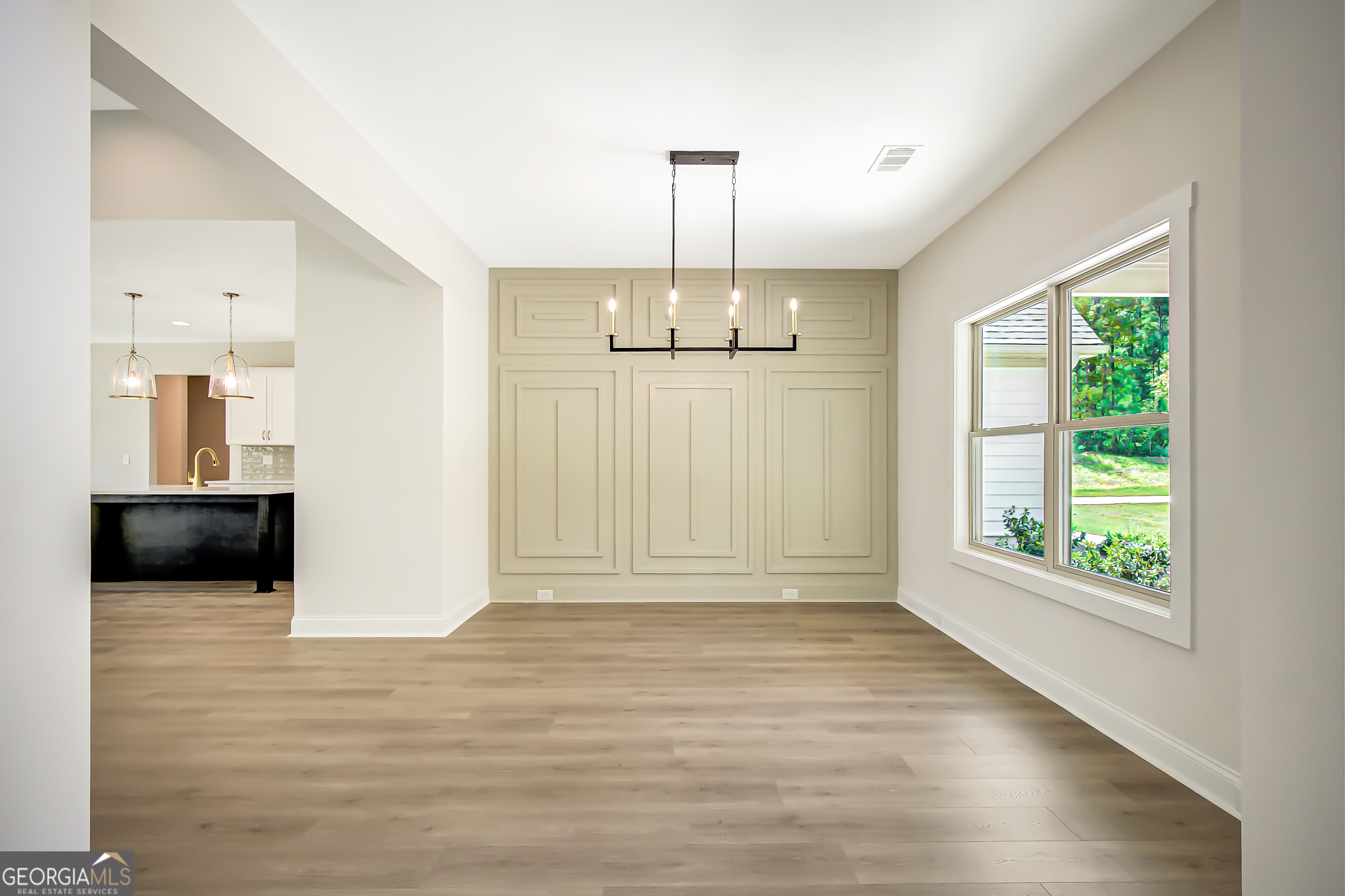 Senoia, Georgia, 30276, United States, 5 Bedrooms Bedrooms, ,4 BathroomsBathrooms,Residential,For Sale,1901806