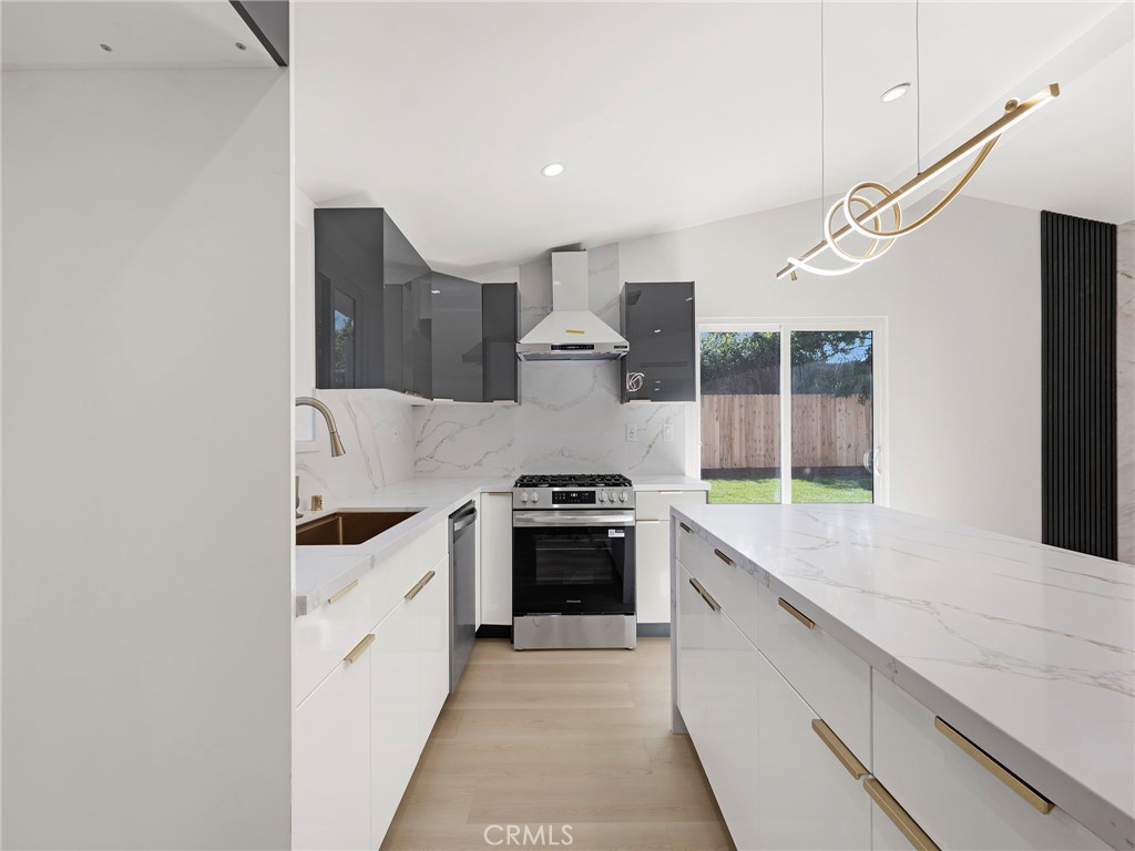 Winnetka, California, 91306, United States, ,Residential,For Sale,2005421