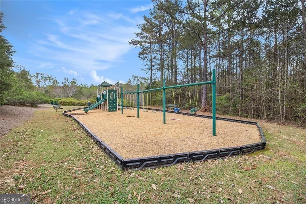 Douglasville, Georgia, 30135, United States, 5 Bedrooms Bedrooms, ,4 BathroomsBathrooms,Residential,For Sale,1886853