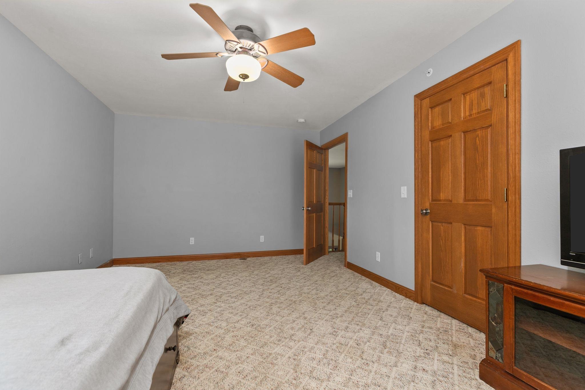 Berlin, Wisconsin, 54923, United States, 5 Bedrooms Bedrooms, ,4 BathroomsBathrooms,Residential,For Sale,1974961