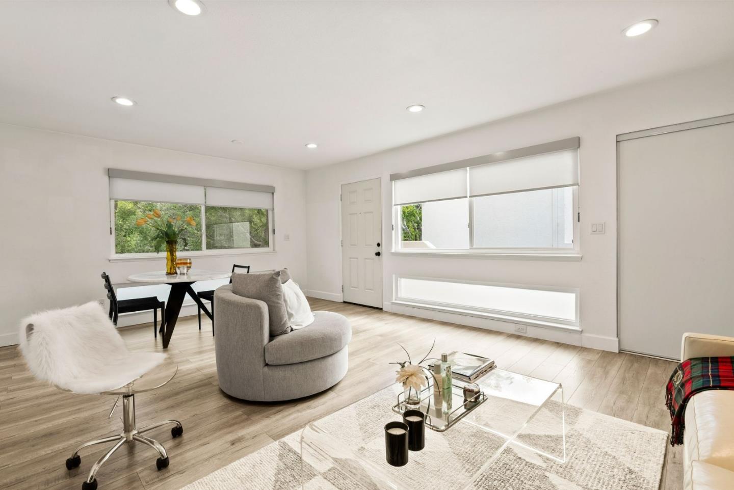 San Mateo, California, 94403, United States, 2 Bedrooms Bedrooms, ,1 BathroomBathrooms,Residential,For Sale,1947127