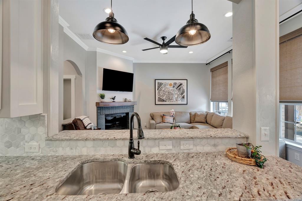 Highland Village, Texas, 75077, United States, 4 Bedrooms Bedrooms, ,3 BathroomsBathrooms,Residential,For Sale,1828094