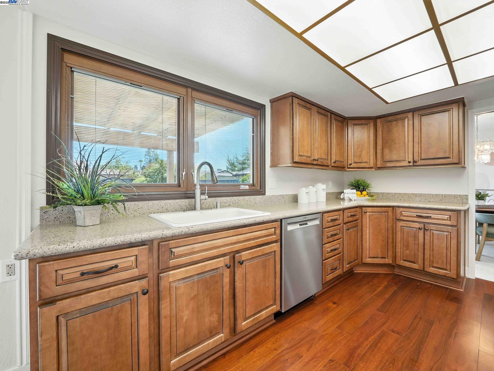 Livermore, California, 94550, United States, 4 Bedrooms Bedrooms, ,2 BathroomsBathrooms,Residential,For Sale,1901124