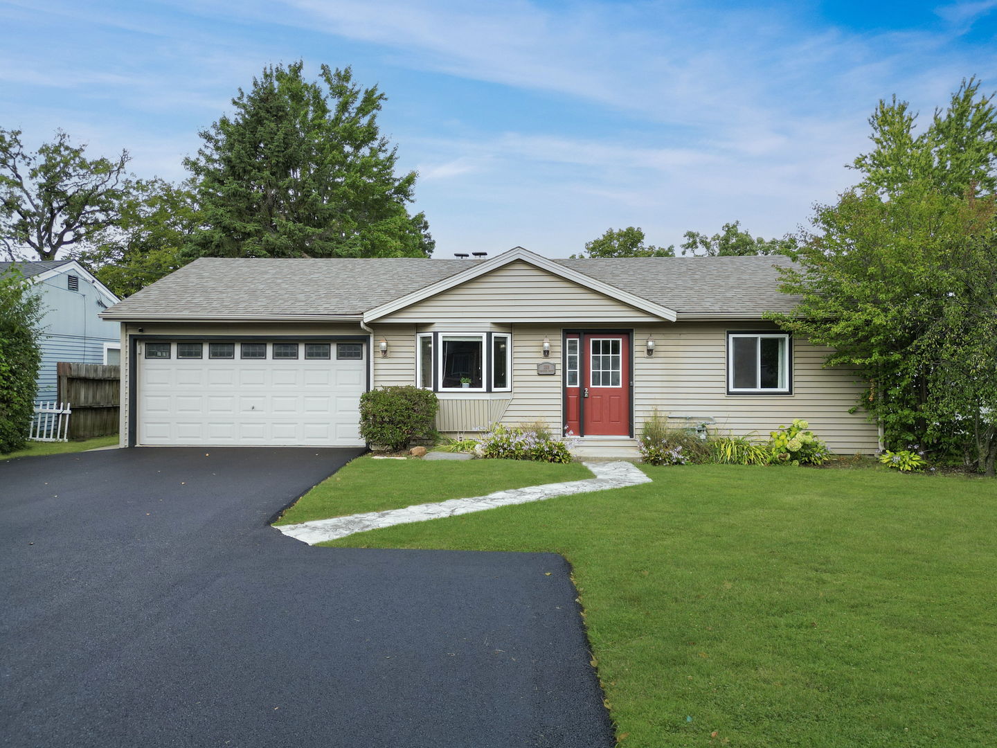Antioch, Illinois, 60002, United States, 4 Bedrooms Bedrooms, ,4 BathroomsBathrooms,Residential,For Sale,1959229