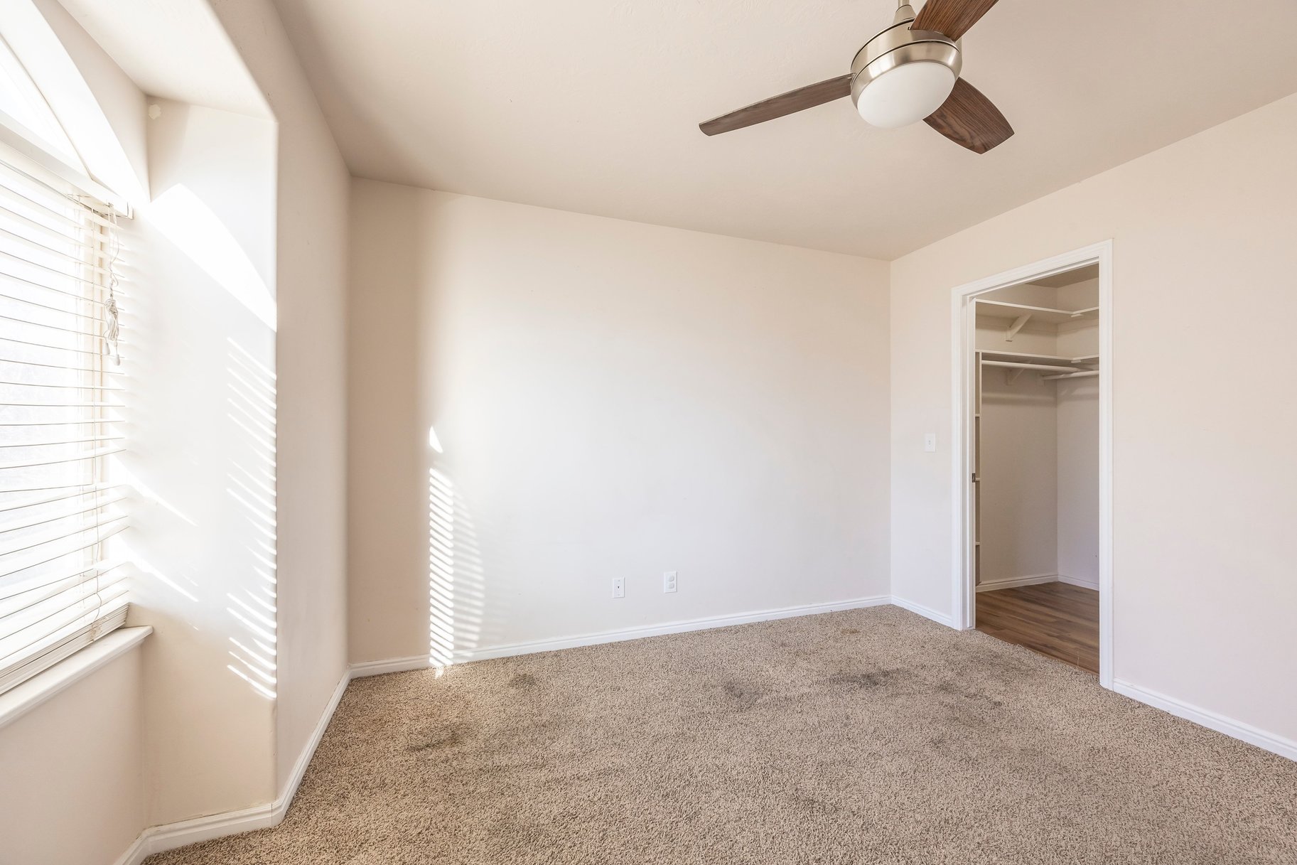  Main-Floor Primary Living with Resort-Style Amenities - 物件實景