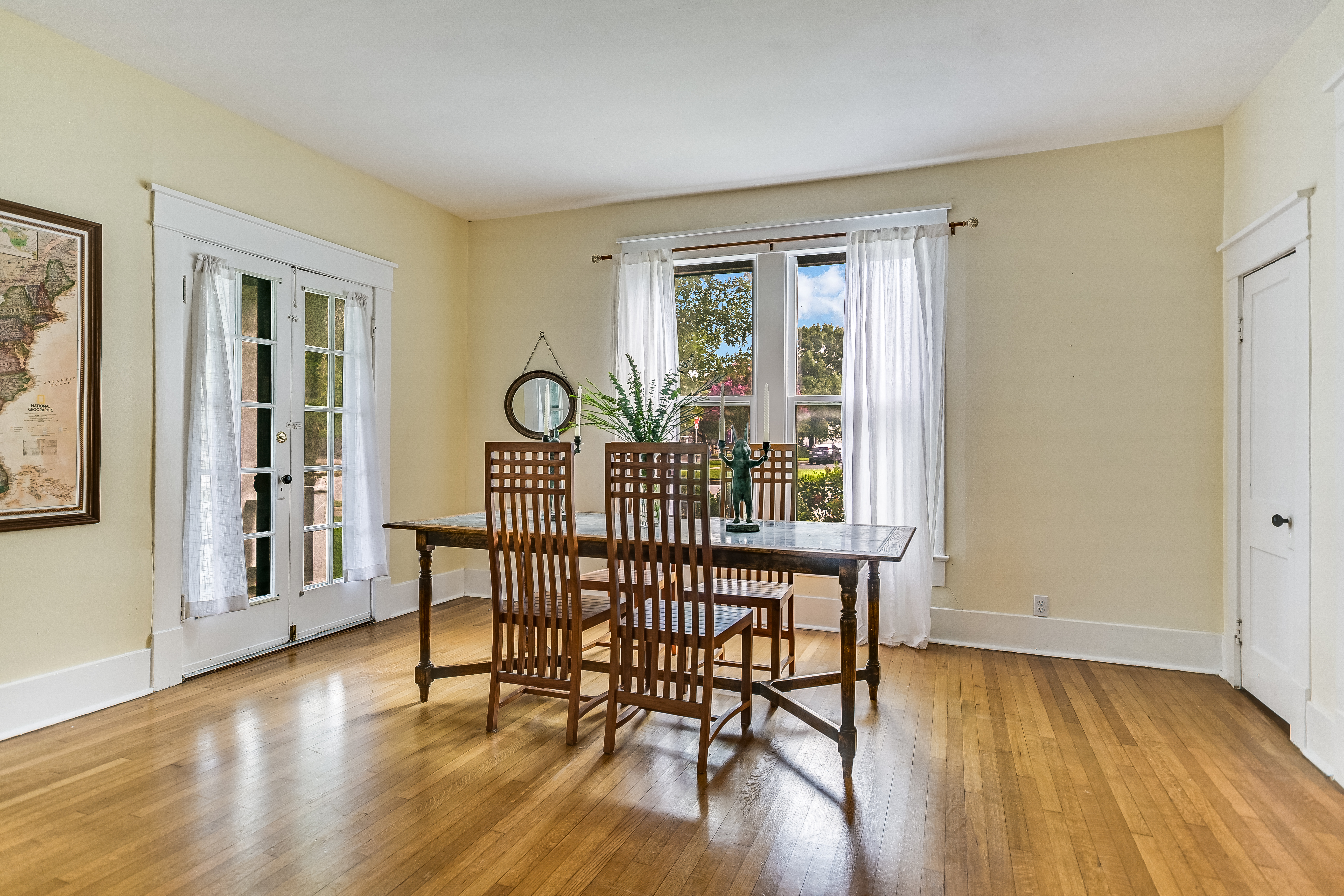  1922 Colonial Revival in Historic Hyde Park Neighborhood - 物件實景