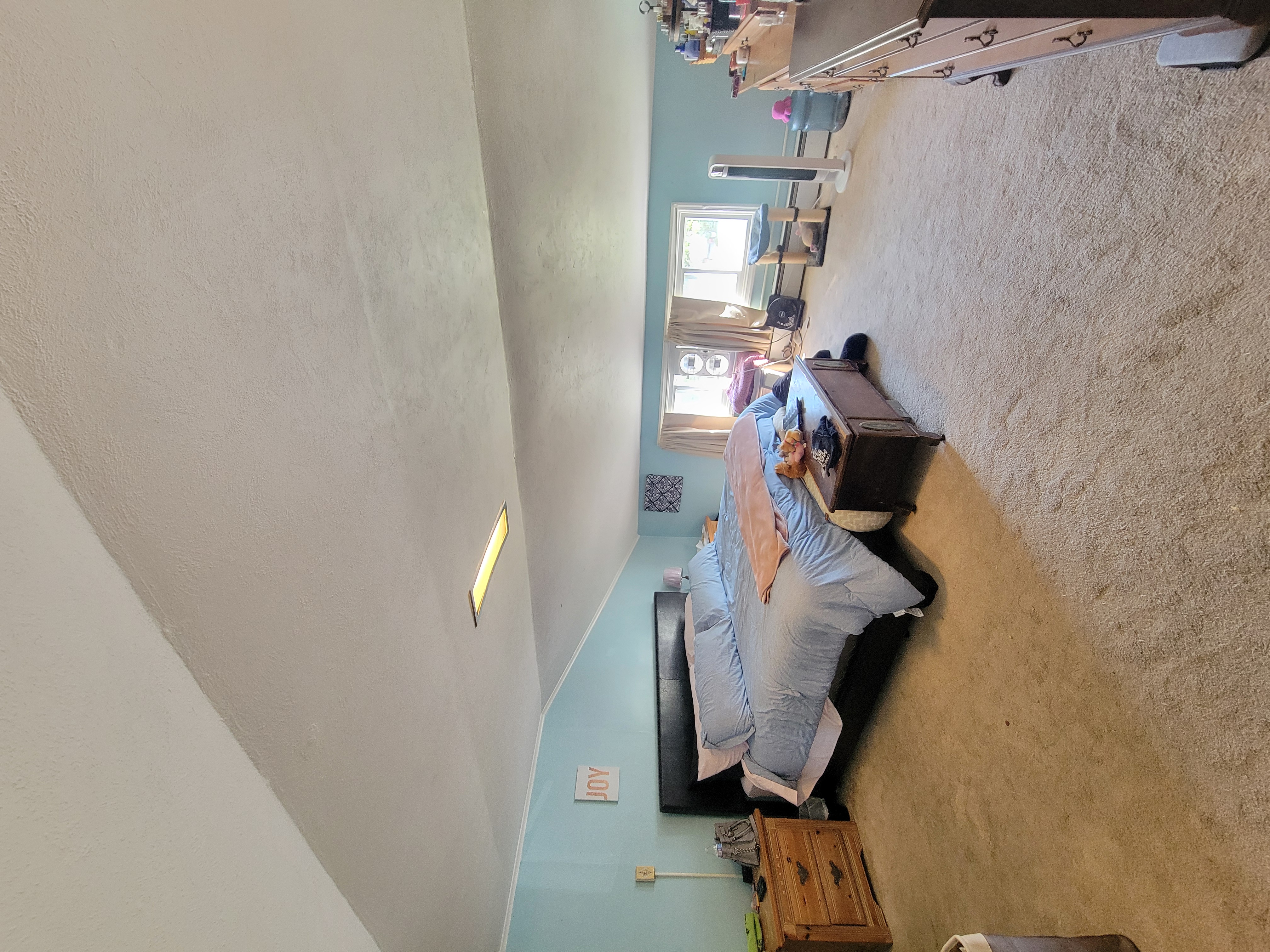 Carteret, New Jersey, 07008, United States, 6 Bedrooms Bedrooms, ,2 BathroomsBathrooms,Residential,For Sale,1980977