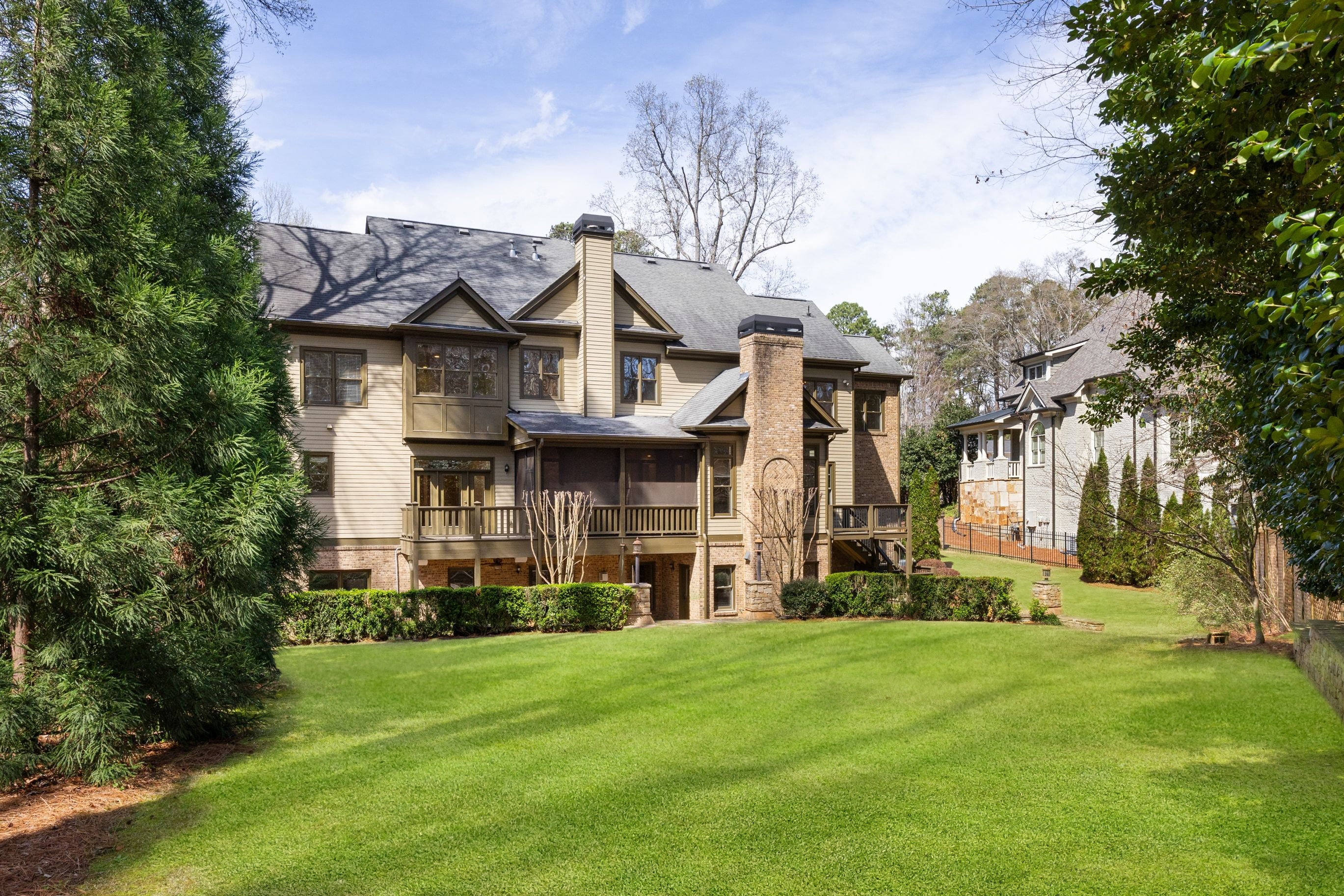  Move-in Ready Home Offers Exceptional Space, Comfort, and Craftsmanship - 物件實景