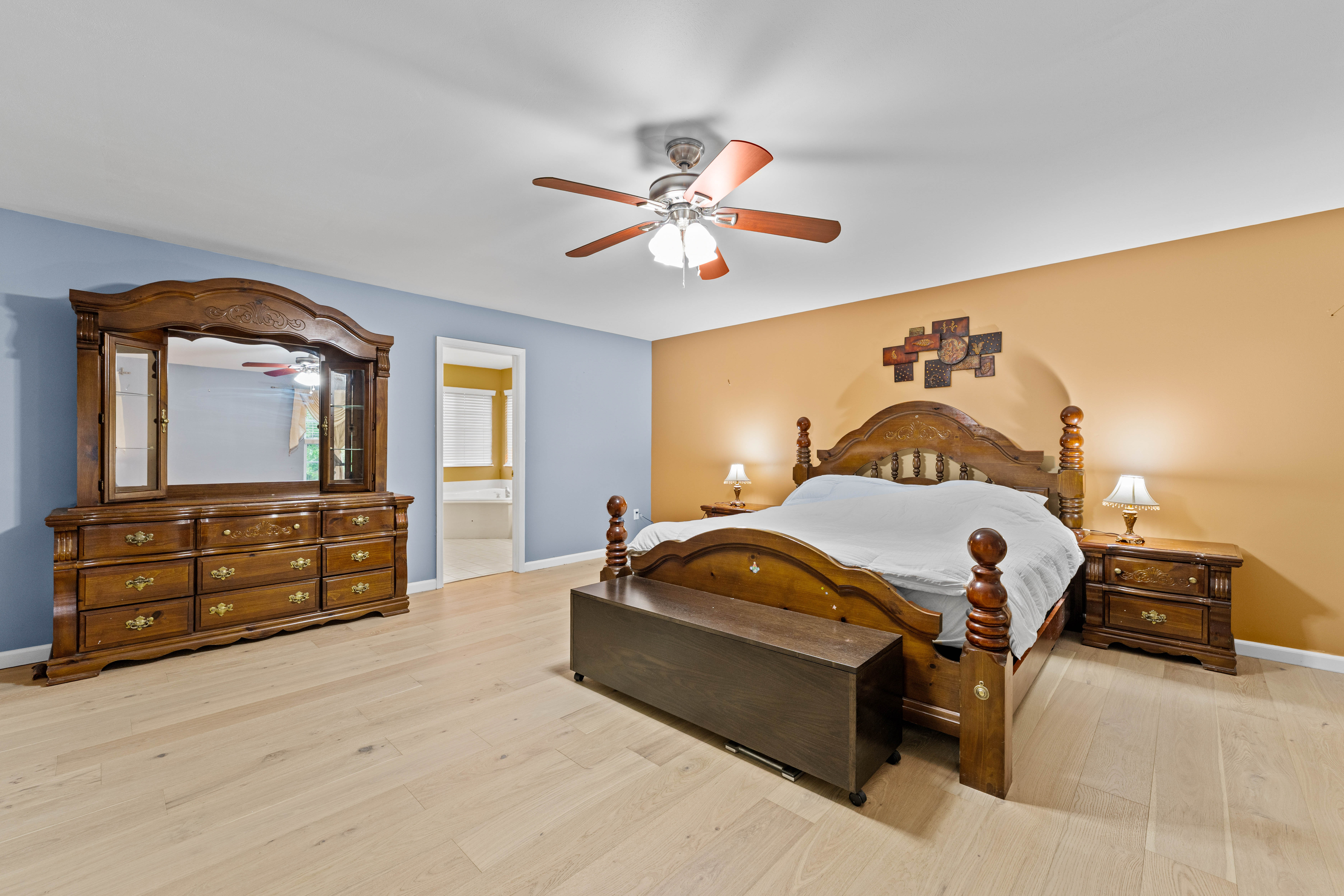 Updated Home in Bellerive Farm Estates - 物件實景
