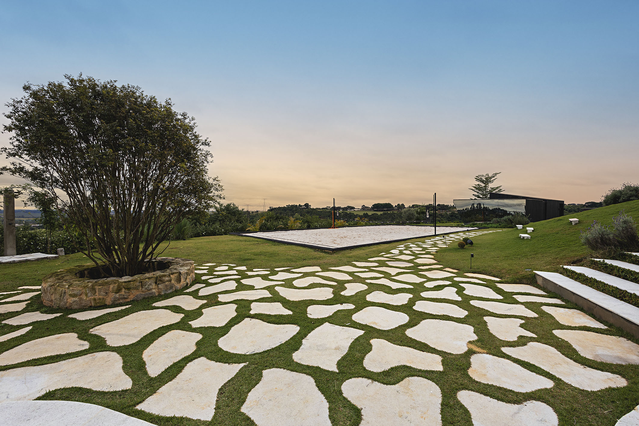  French-Inspired Residence on an Expansive Estate at Fazenda Boa Vista - 物件實景