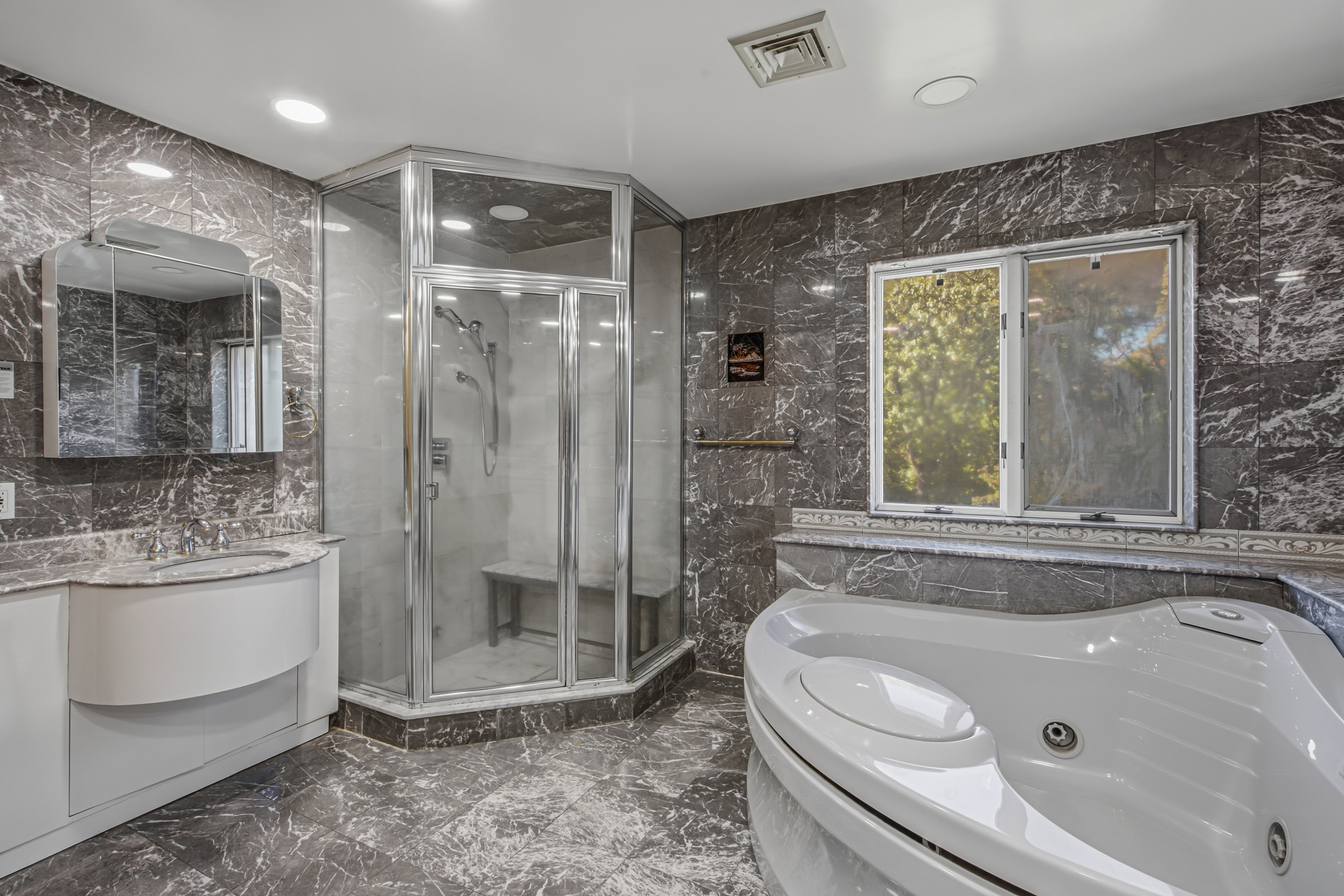  8 Hamilton Drive, Roslyn, NY, 11576 - 物件實景
