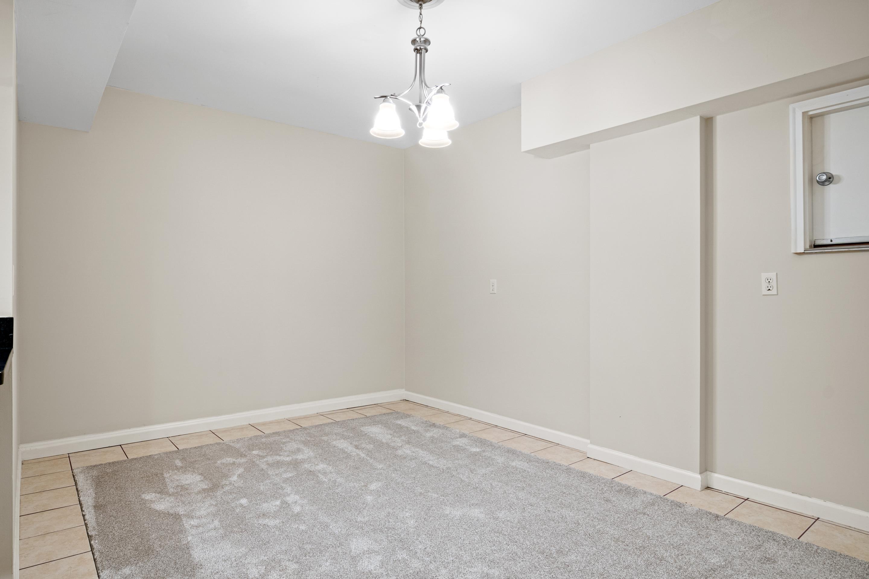 Blacksburg, Virginia, 24060, United States, 3 Bedrooms Bedrooms, ,4 BathroomsBathrooms,Residential,For Sale,1961376