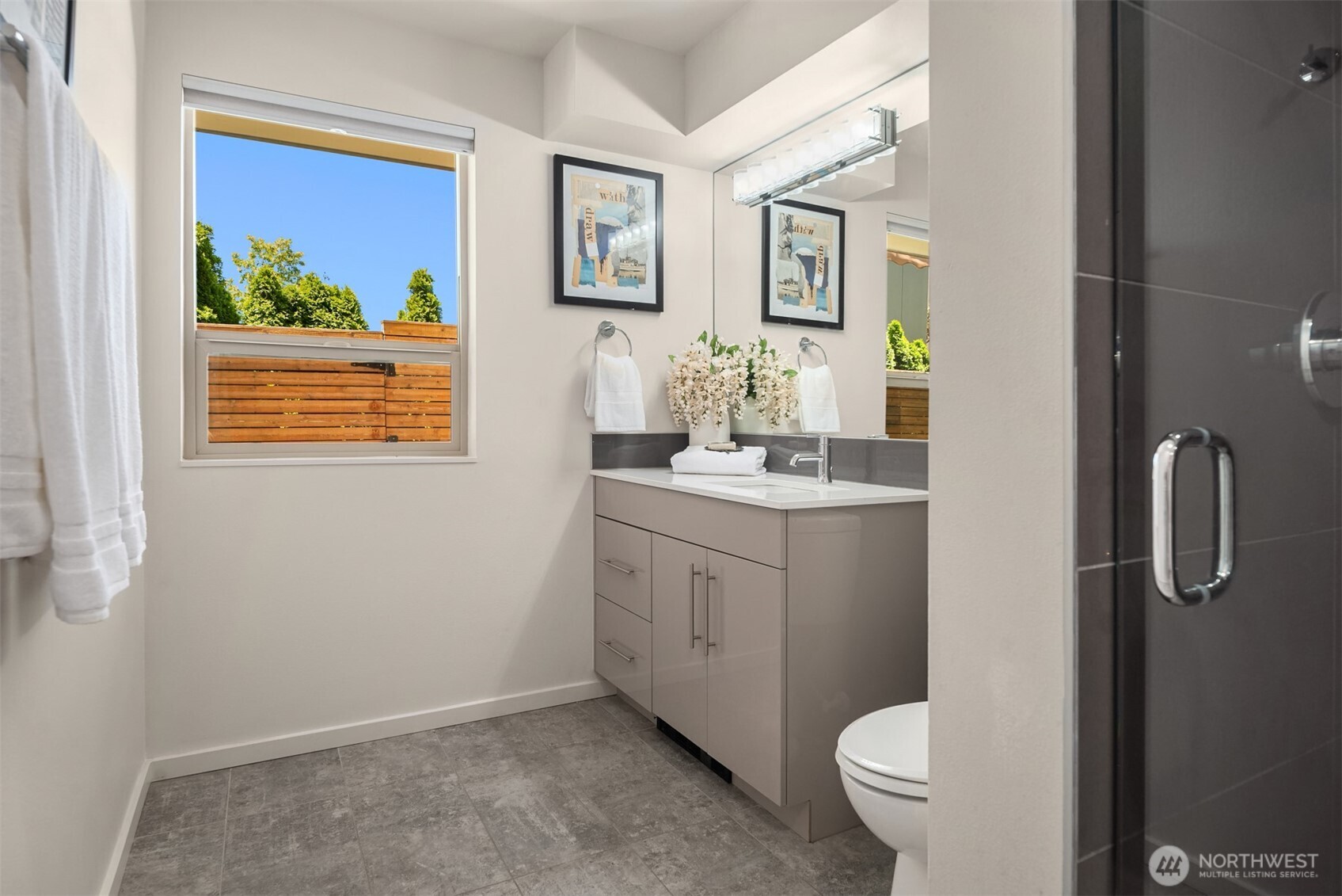 Seattle, Washington, 98122, United States, 3 Bedrooms Bedrooms, ,2 BathroomsBathrooms,Residential,For Sale,1856144