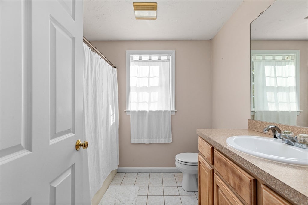 Carver, Massachusetts, 02330, United States, 2 Bedrooms Bedrooms, ,2 BathroomsBathrooms,Residential,For Sale,1983292