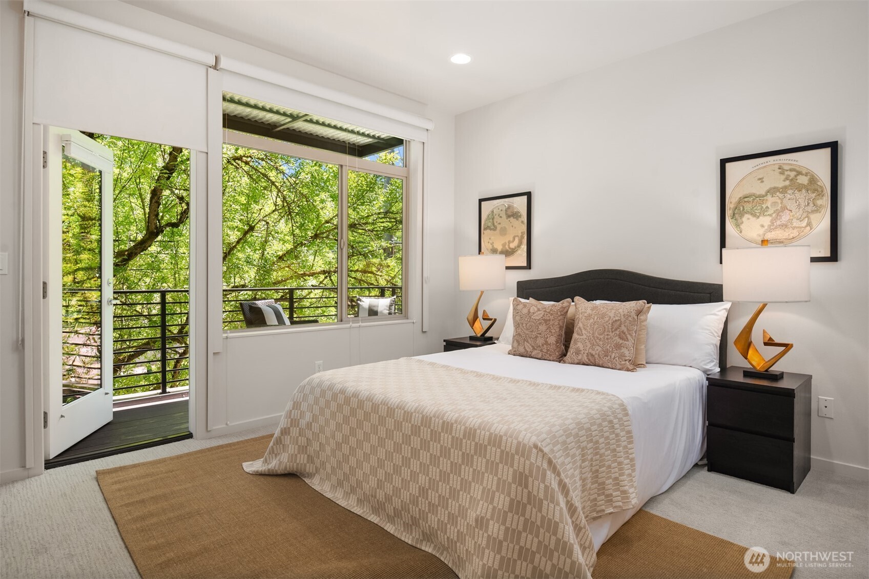 Seattle, Washington, 98122, United States, 3 Bedrooms Bedrooms, ,2 BathroomsBathrooms,Residential,For Sale,1856144
