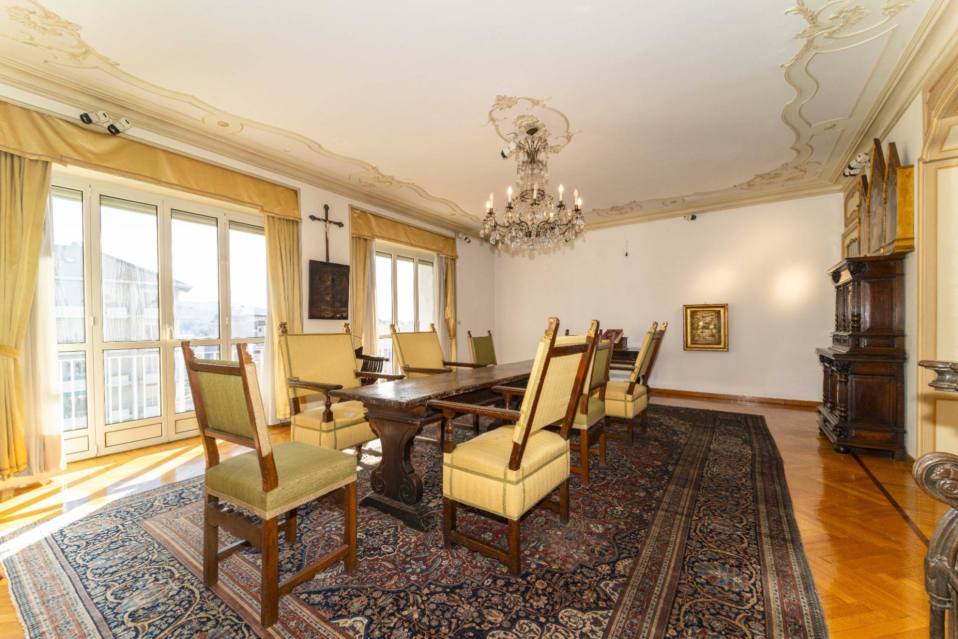 Torino, Torino, 10100, IT, 4 Bedrooms Bedrooms, ,3 BathroomsBathrooms,Residential,For Sale,1989083