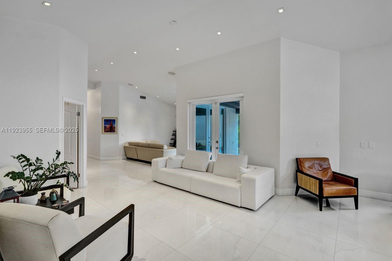 Doral, Florida, 33178, United States, 3 Bedrooms Bedrooms, ,3 BathroomsBathrooms,Residential,For Sale,2000921