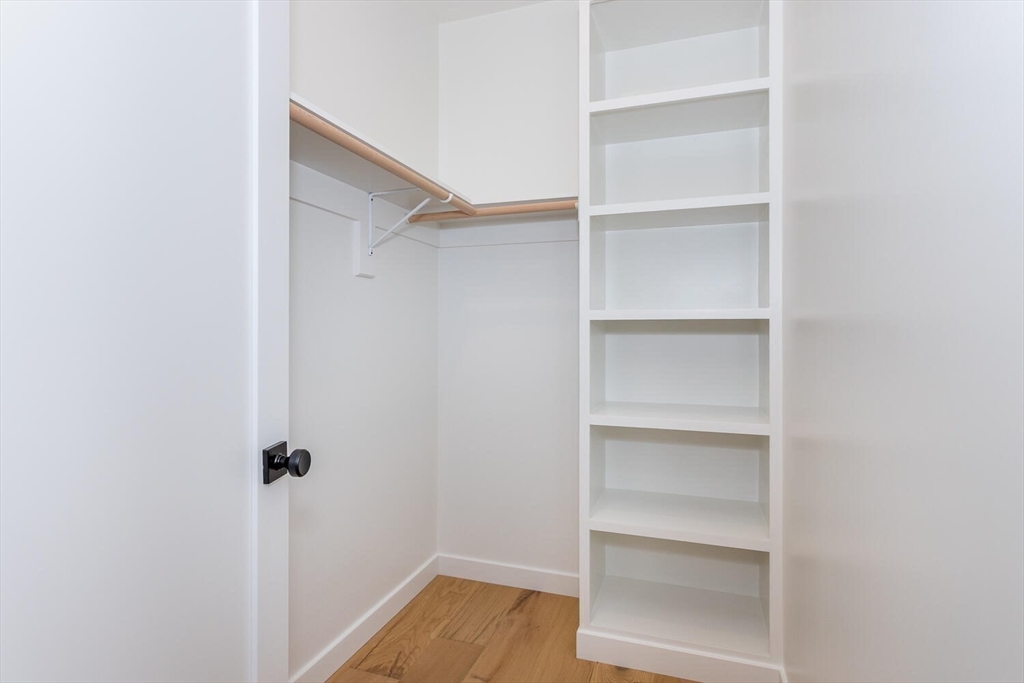 Needham, Massachusetts, 02494, United States, 5 Bedrooms Bedrooms, ,6 BathroomsBathrooms,Residential,For Sale,1991306