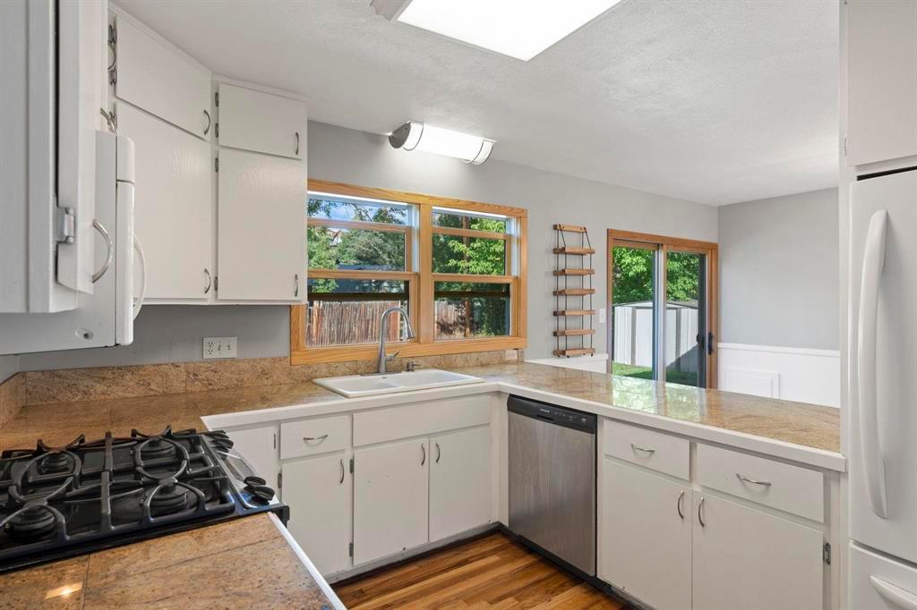 Durango, Colorado, 81301, United States, 3 Bedrooms Bedrooms, ,2 BathroomsBathrooms,Residential,For Sale,1947970