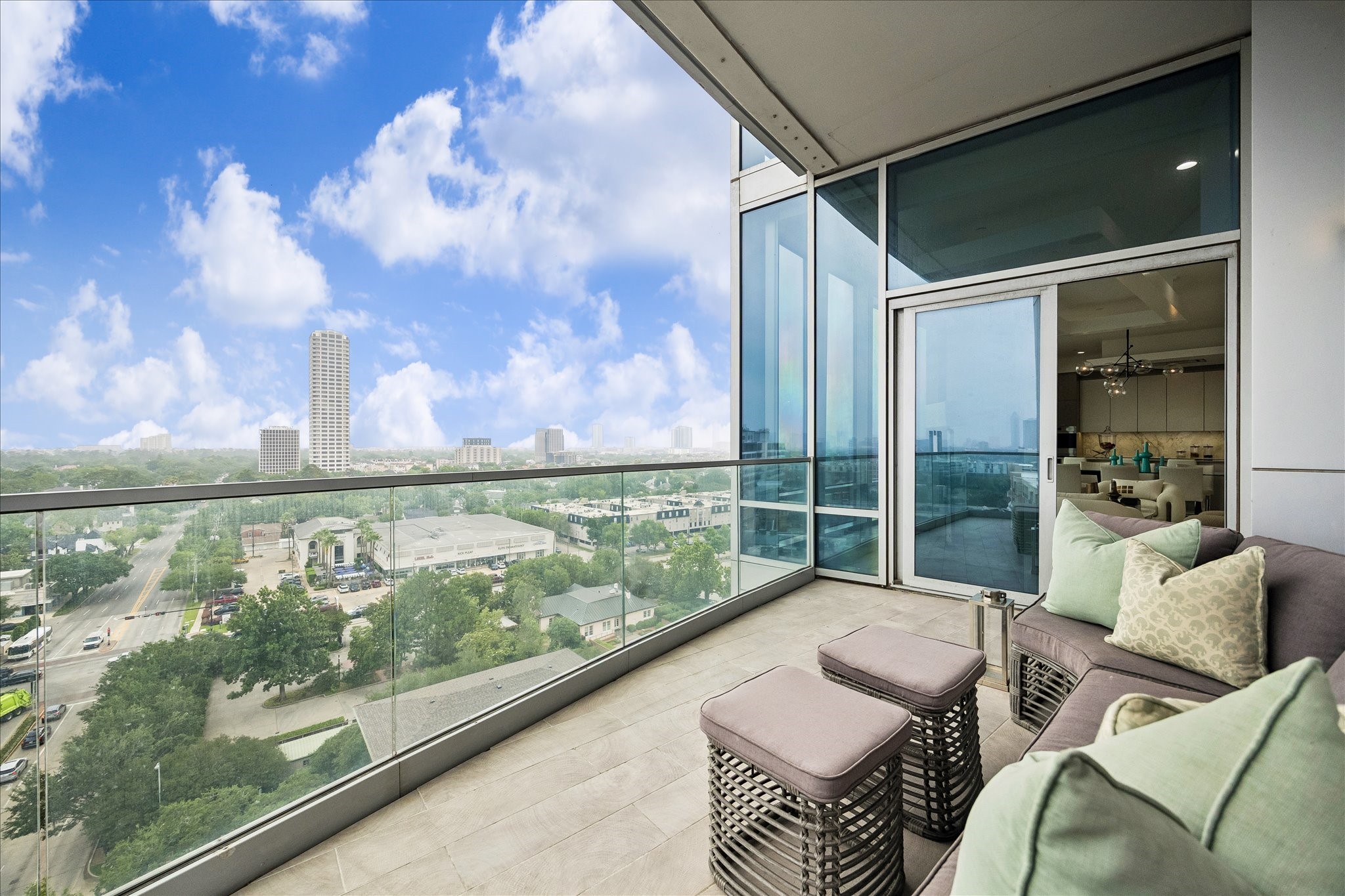  2727 Kirby Drive #11D - 物件實景