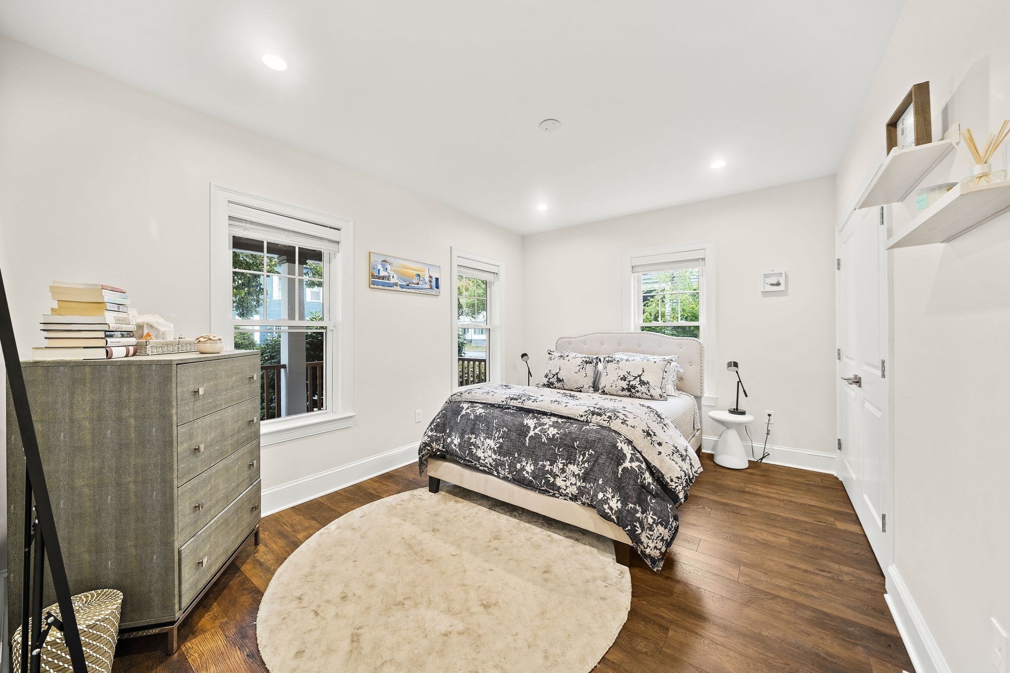 Wakefield, Massachusetts, 01880, United States, 3 Bedrooms Bedrooms, ,2 BathroomsBathrooms,Residential,For Sale,1982541