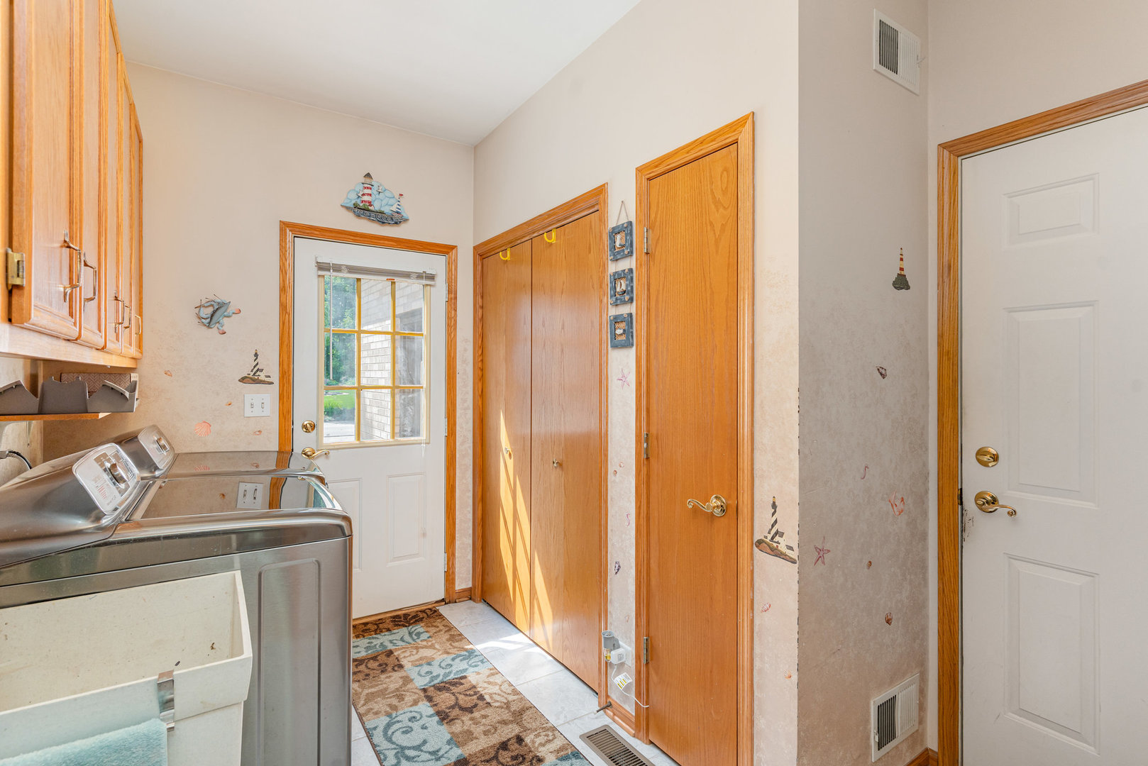 Mokena, Illinois, 60448, United States, 4 Bedrooms Bedrooms, ,4 BathroomsBathrooms,Residential,For Sale,2013568