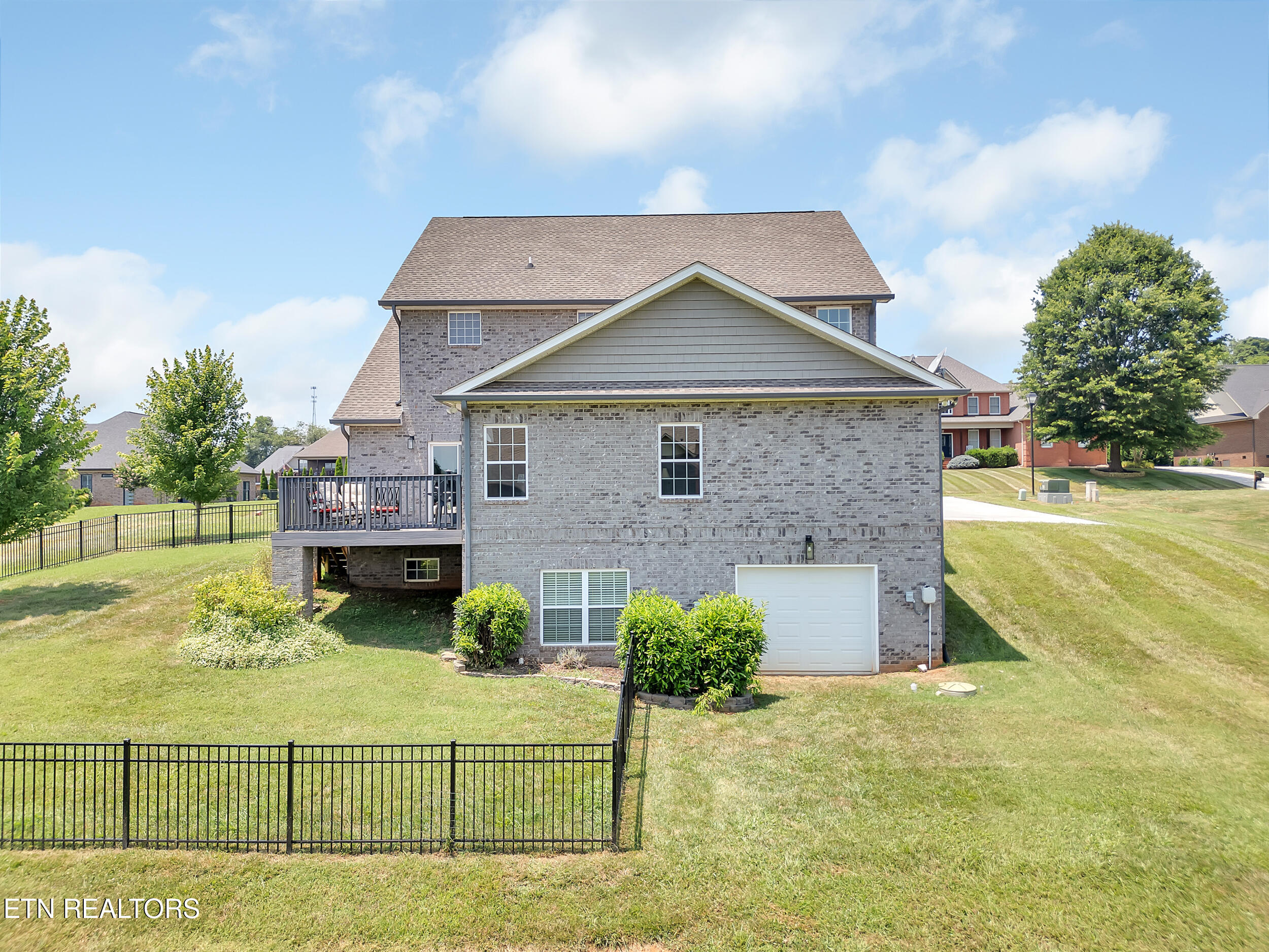 Sevierville, Tennessee, 37876, United States, 5 Bedrooms Bedrooms, ,4 BathroomsBathrooms,Residential,For Sale,1930637