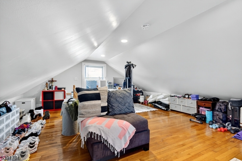 Roselle Park Boro, New Jersey, 07204, United States, 4 Bedrooms Bedrooms, ,3 BathroomsBathrooms,Residential,For Sale,1970229