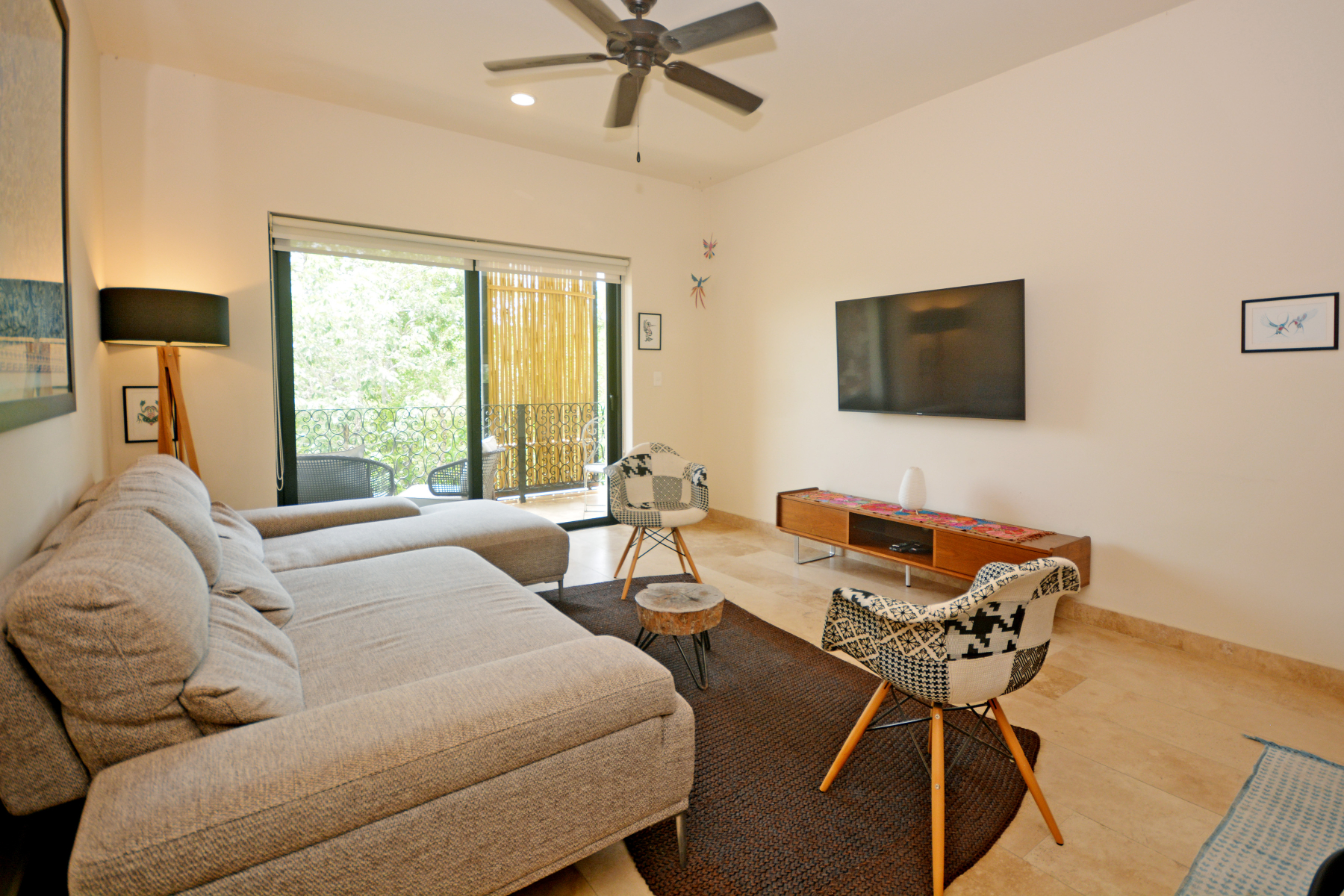  TWO LEVEL PENTHOUSE WITH THREE INDEPENDENT ACCESSES - 物件實景