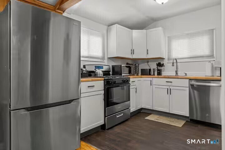Shore Dr, Jewett City, CT 06351 #1