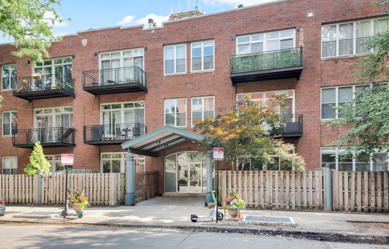 Saint Paul Ave, Chicago, IL 60647