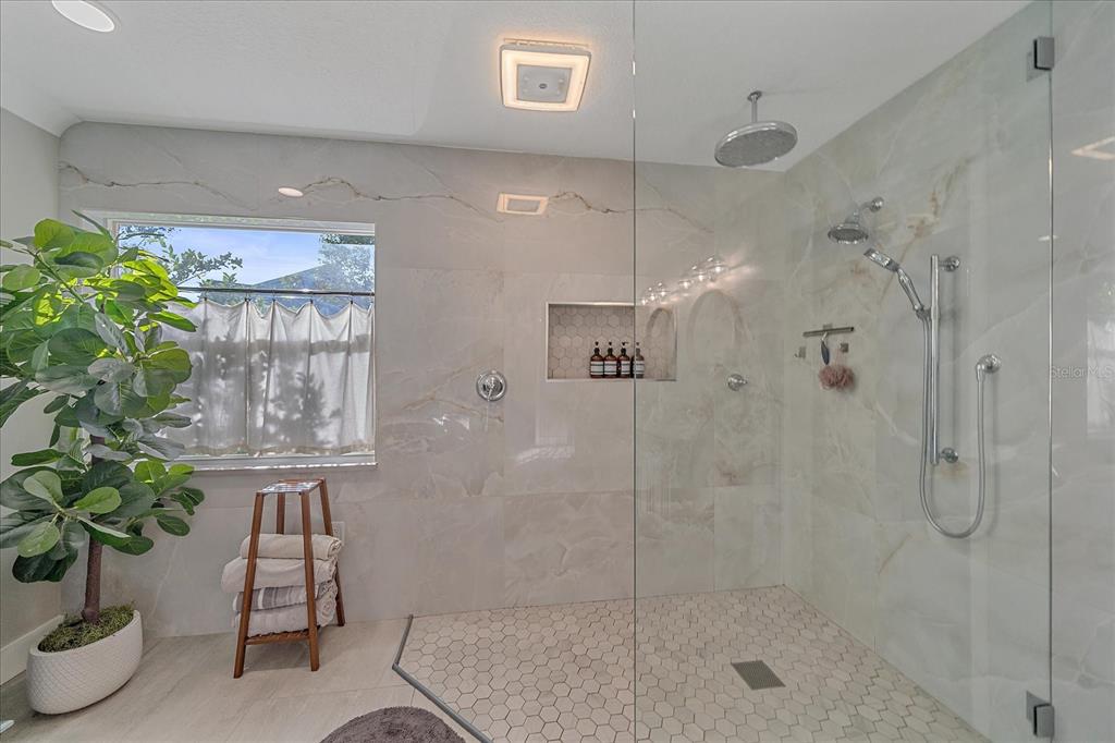 Bradenton, Florida, 34212, United States, 4 Bedrooms Bedrooms, ,3 BathroomsBathrooms,Residential,For Sale,1987592