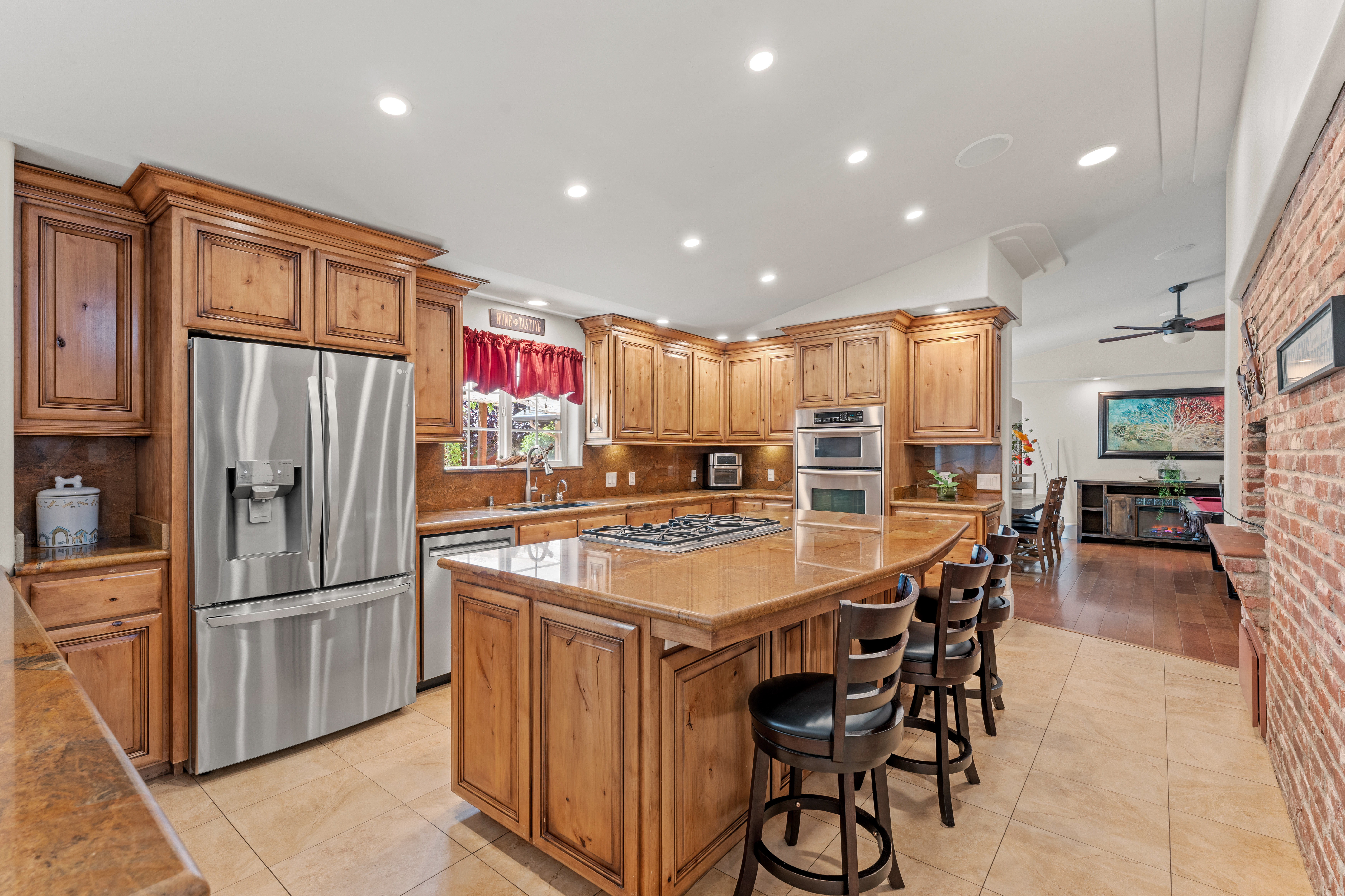 5770 Hoffman Lane, Fair Oaks, CA 95628 - 物件實景