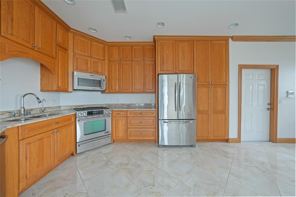 Port Charlotte, Florida, 33952, United States, 5 Bedrooms Bedrooms, ,3 BathroomsBathrooms,Residential,For Sale,1879559