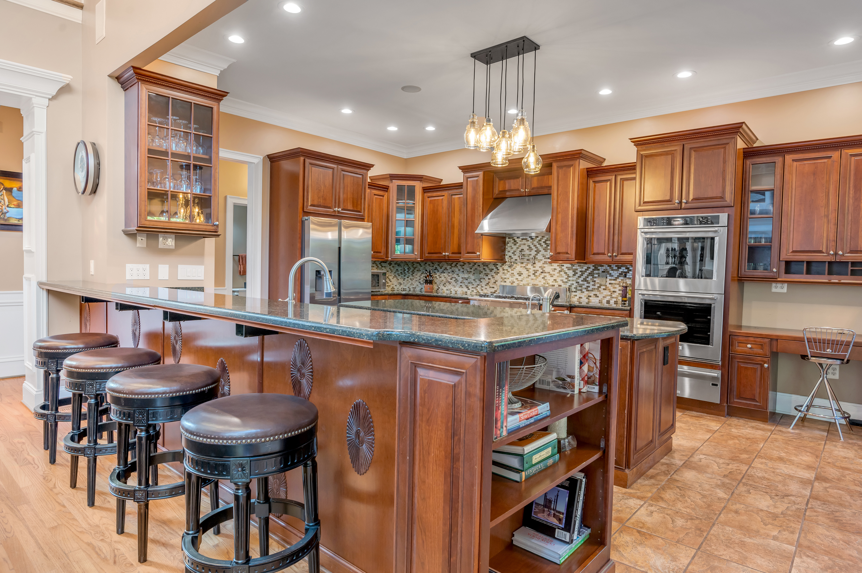  315 Whispering Brook Drive - 物件實景