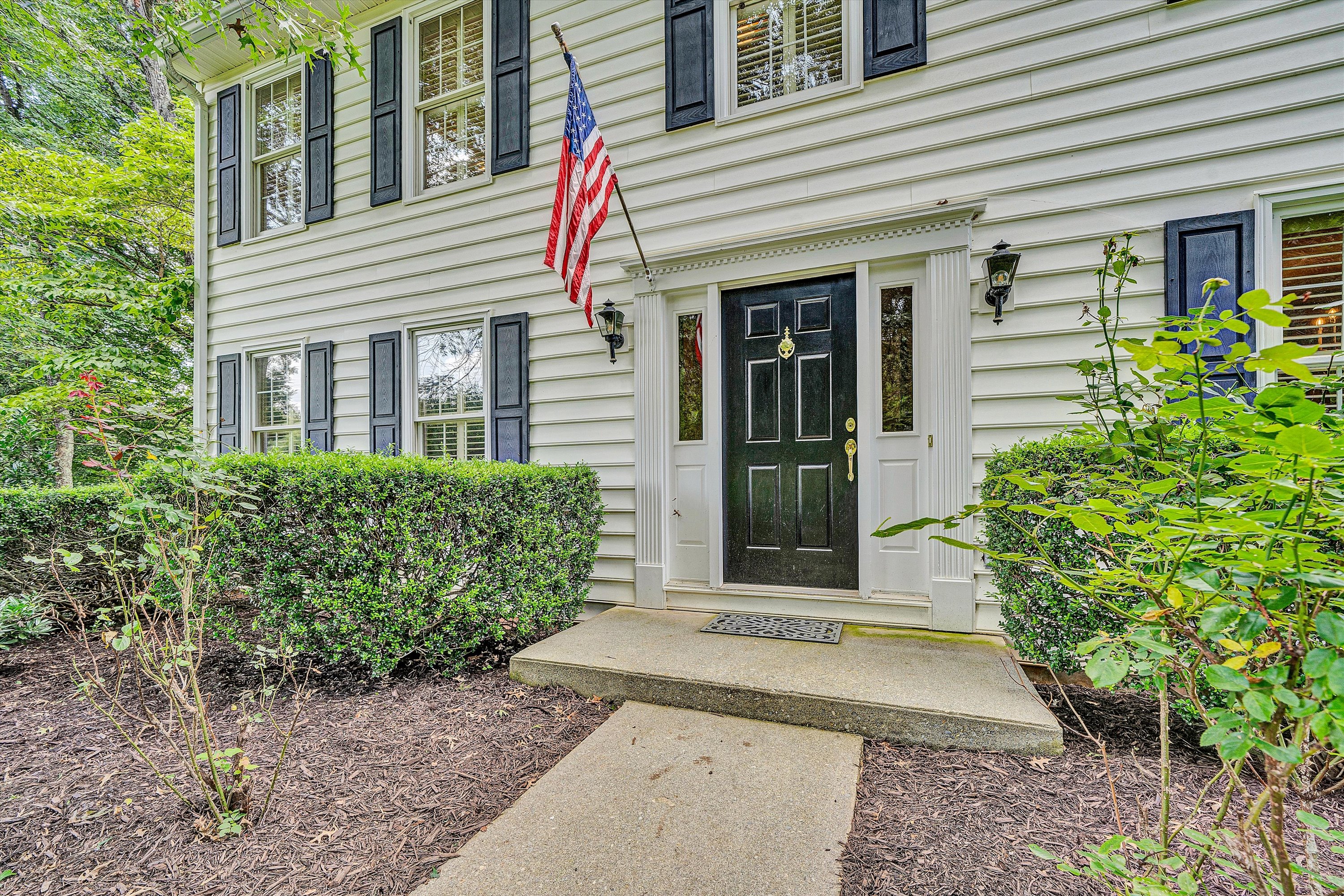 Bedford, Virginia, 24523, United States, 4 Bedrooms Bedrooms, ,4 BathroomsBathrooms,Residential,For Sale,1914324