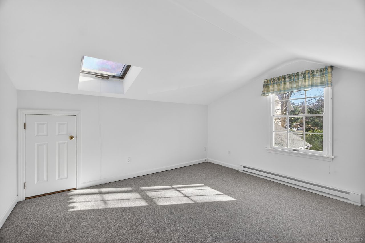 Guilford, Connecticut, 06437, United States, 3 Bedrooms Bedrooms, ,3 BathroomsBathrooms,Residential,For Sale,2003237