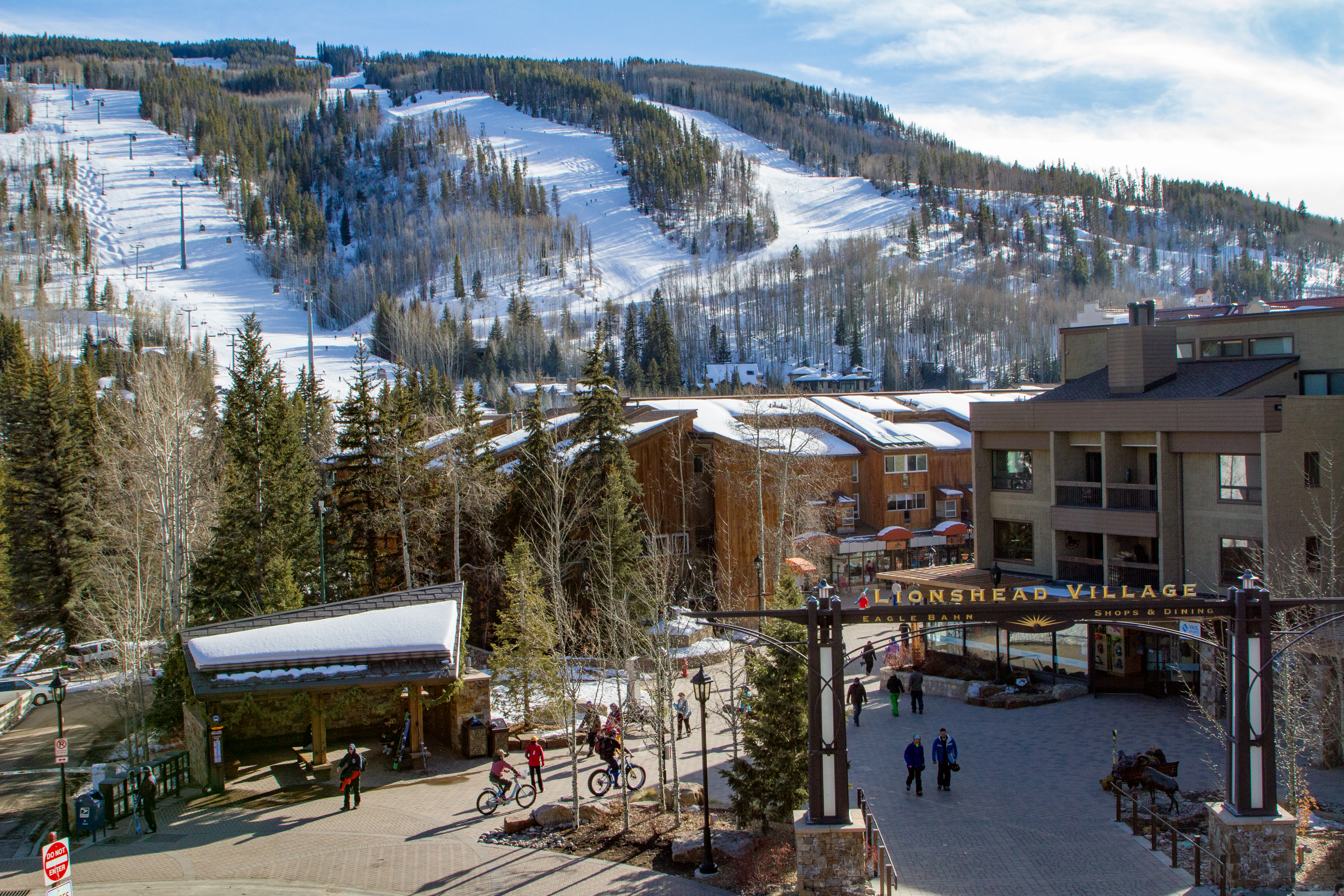  Turnkey, Beautifully Renovated, Single Fourth-Floor View of the Ski Slopes - 物件實景