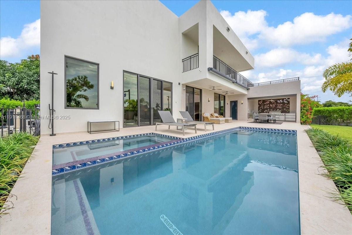 Marco Island, Florida, 34145, United States, 4 Bedrooms Bedrooms, ,5 BathroomsBathrooms,Residential,For Sale,1995875