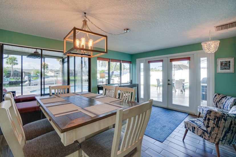 Tampa, Florida, 33615, United States, 4 Bedrooms Bedrooms, ,2 BathroomsBathrooms,Residential,For Sale,1865129