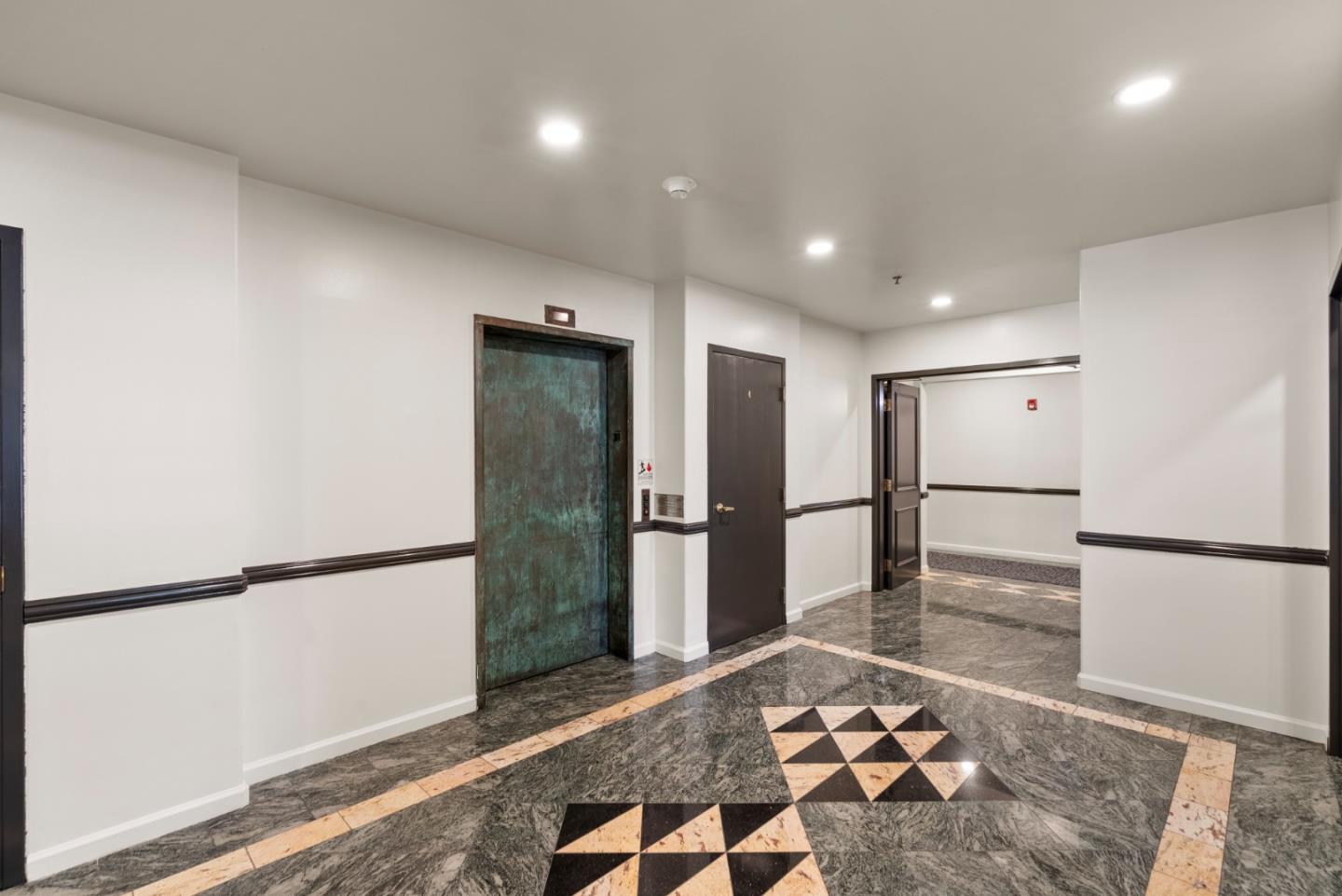 Palo Alto, California, 94306, United States, 2 Bedrooms Bedrooms, ,2 BathroomsBathrooms,Residential,For Sale,1992117