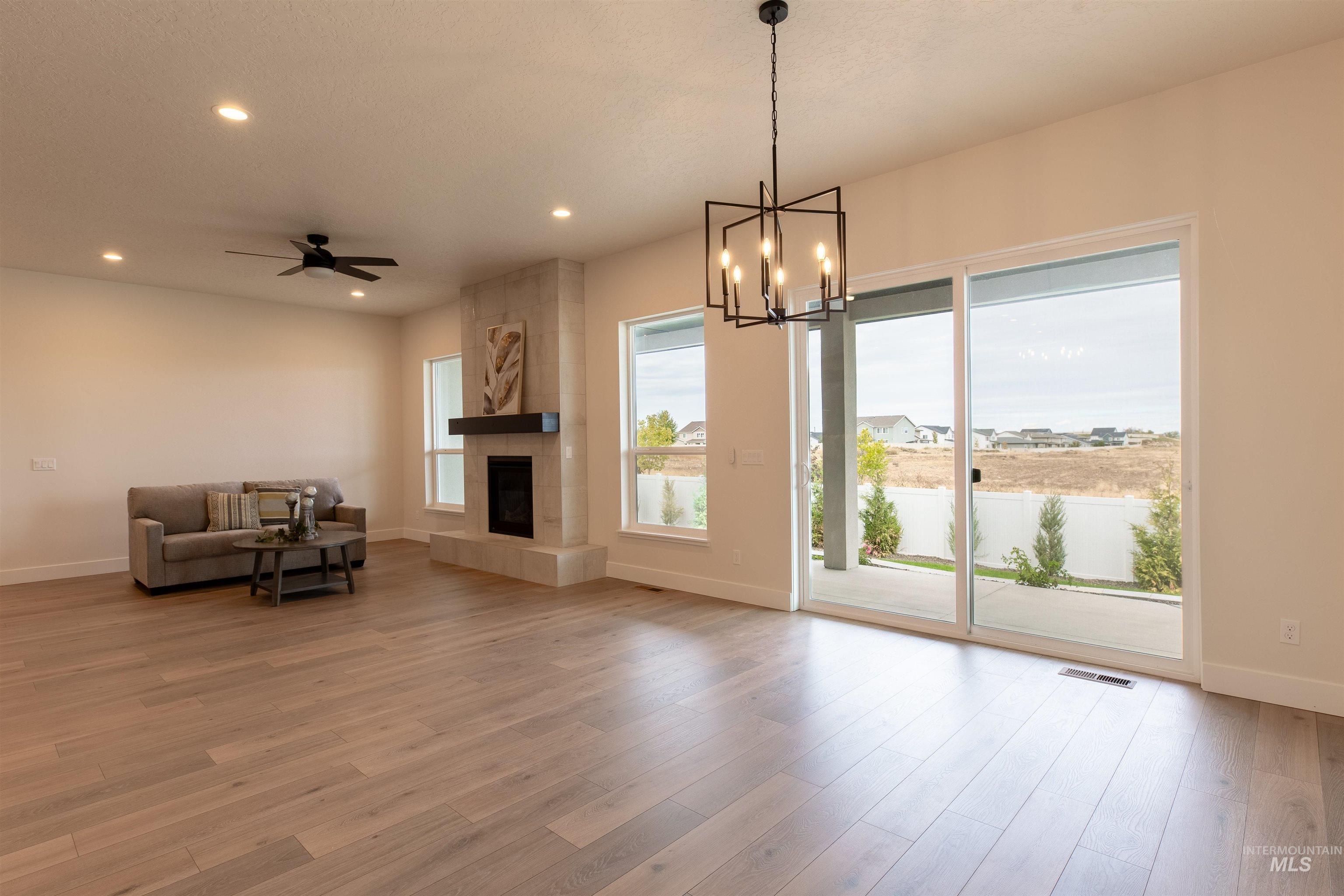 Meridian, Idaho, 83642, United States, 4 Bedrooms Bedrooms, ,3 BathroomsBathrooms,Residential,For Sale,1992156